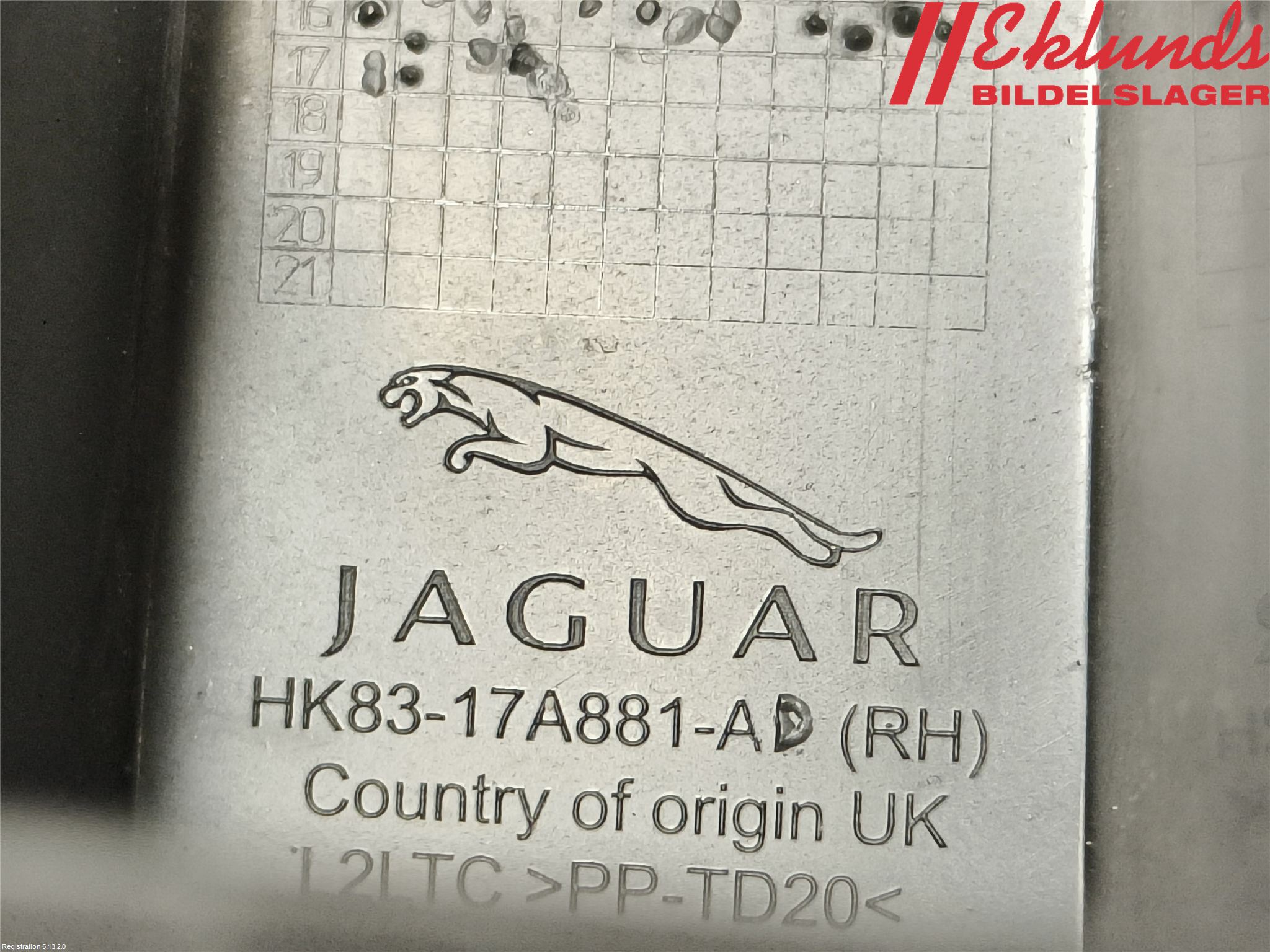 Jaguar F-PACE Stötfångarfäste Bak Hö