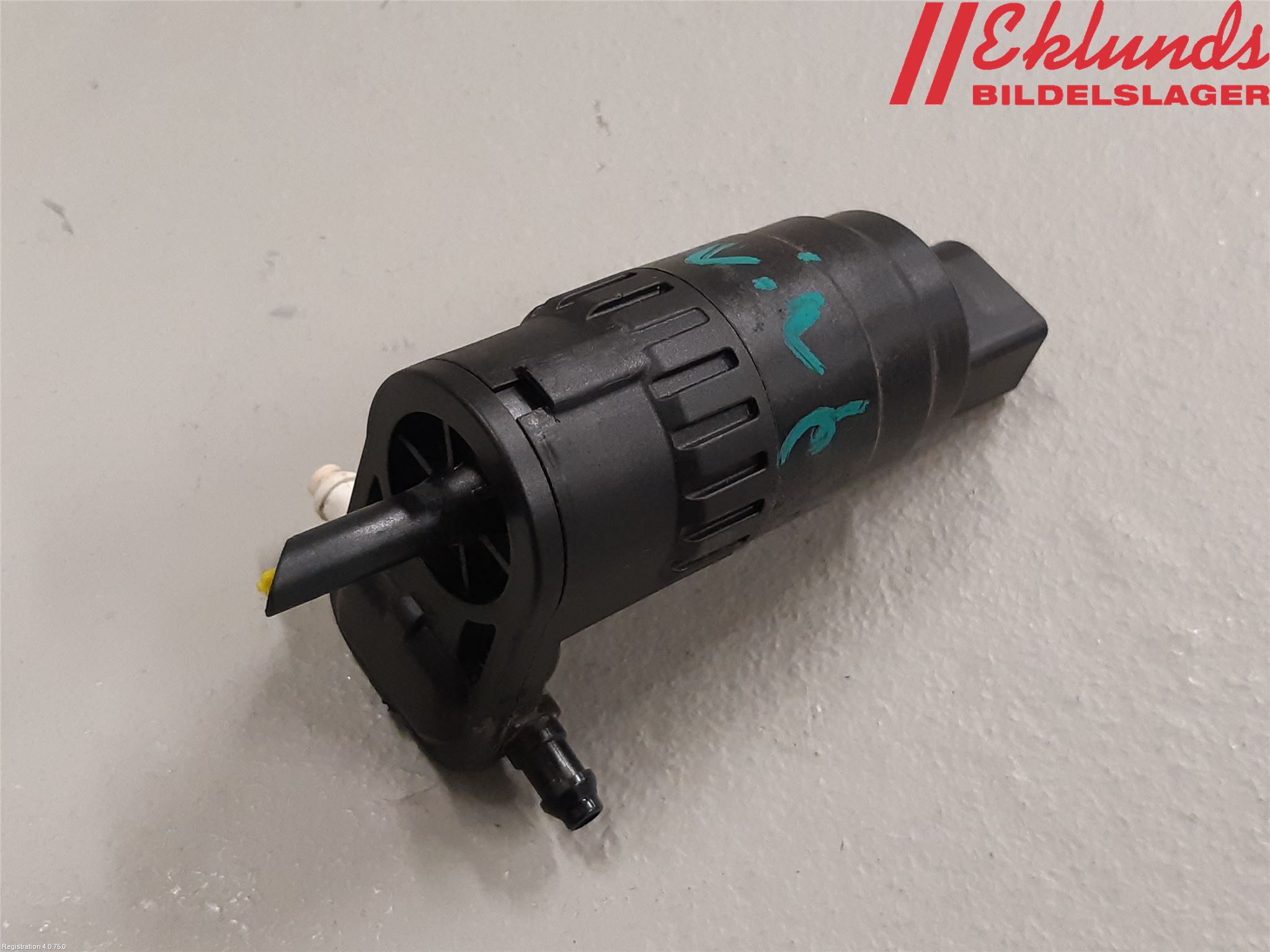 Volkswagen VW POLO 10-17 Spolarpump Vindruta