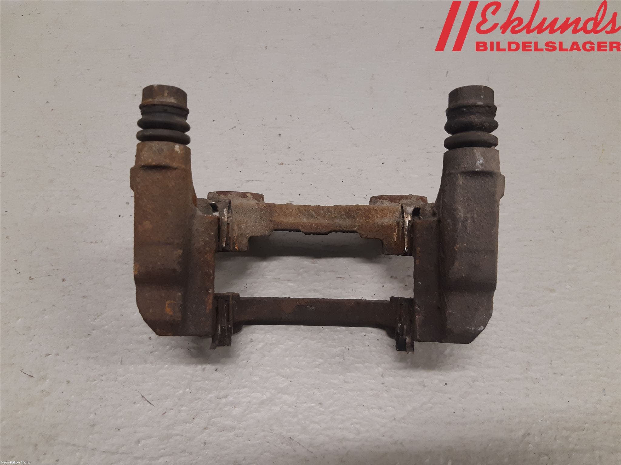 Toyota RAV4 19- Bromsokshållare