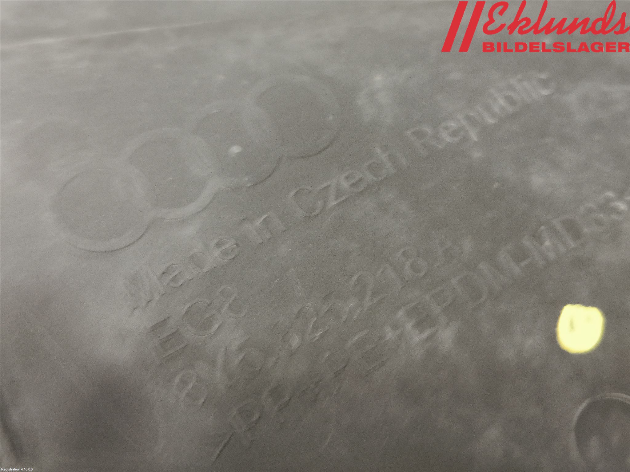 Audi A3/S3 8Y 21- Hasplåt Plåt-Plast