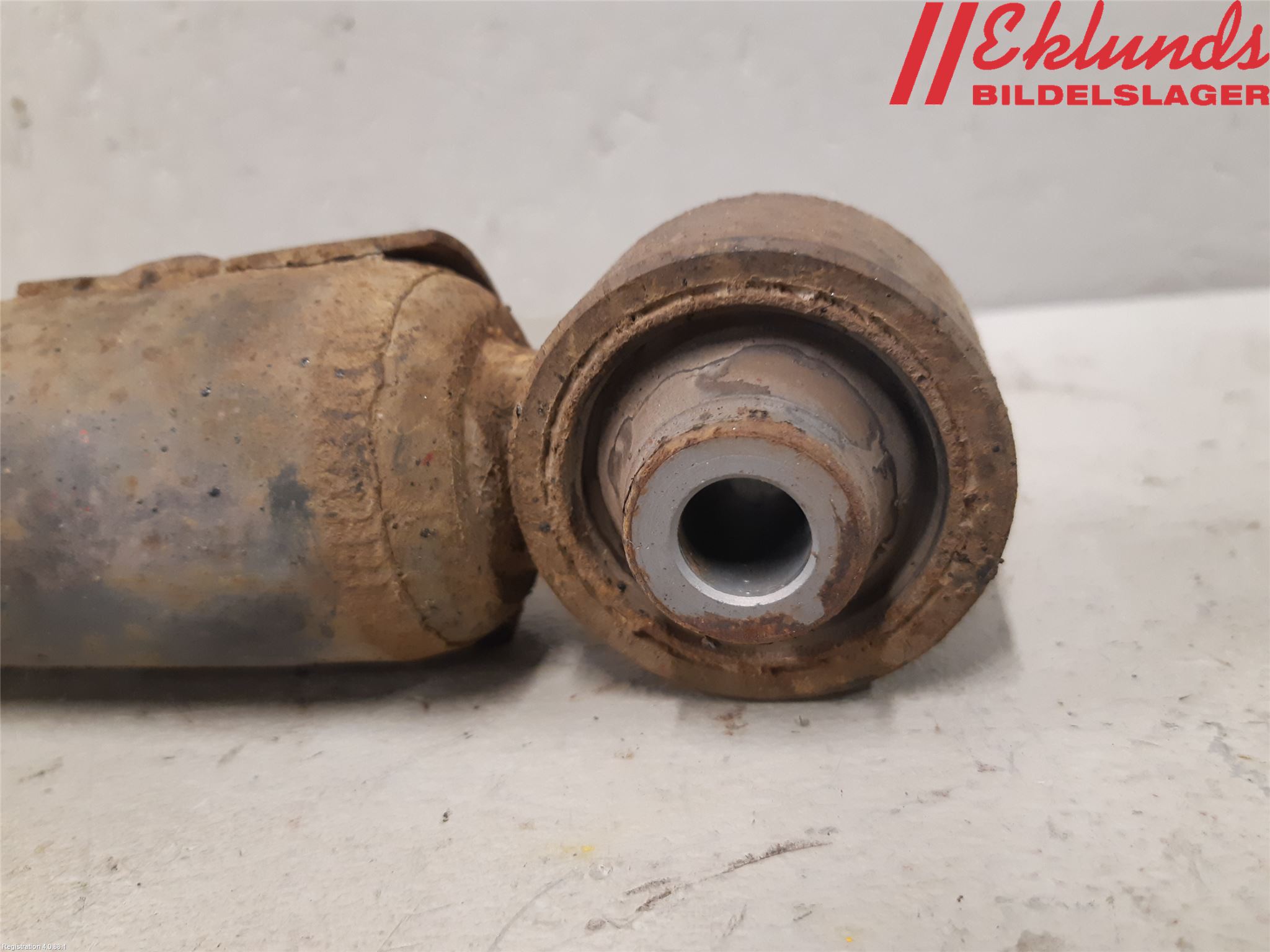 Lexus RX AL20 16-22 Stötdämpare Bak