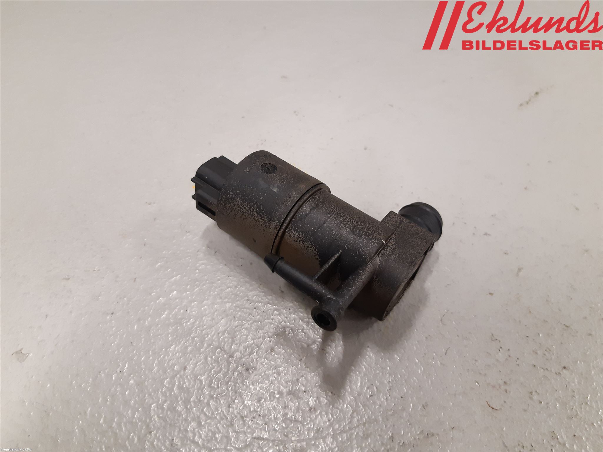 Toyota YARIS XP130 12-14 Spolarpump Baklucka