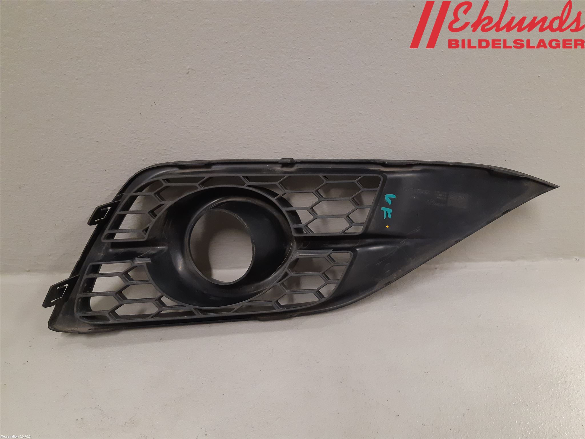 Honda CR-V 13-18 Dimljussarg Fram