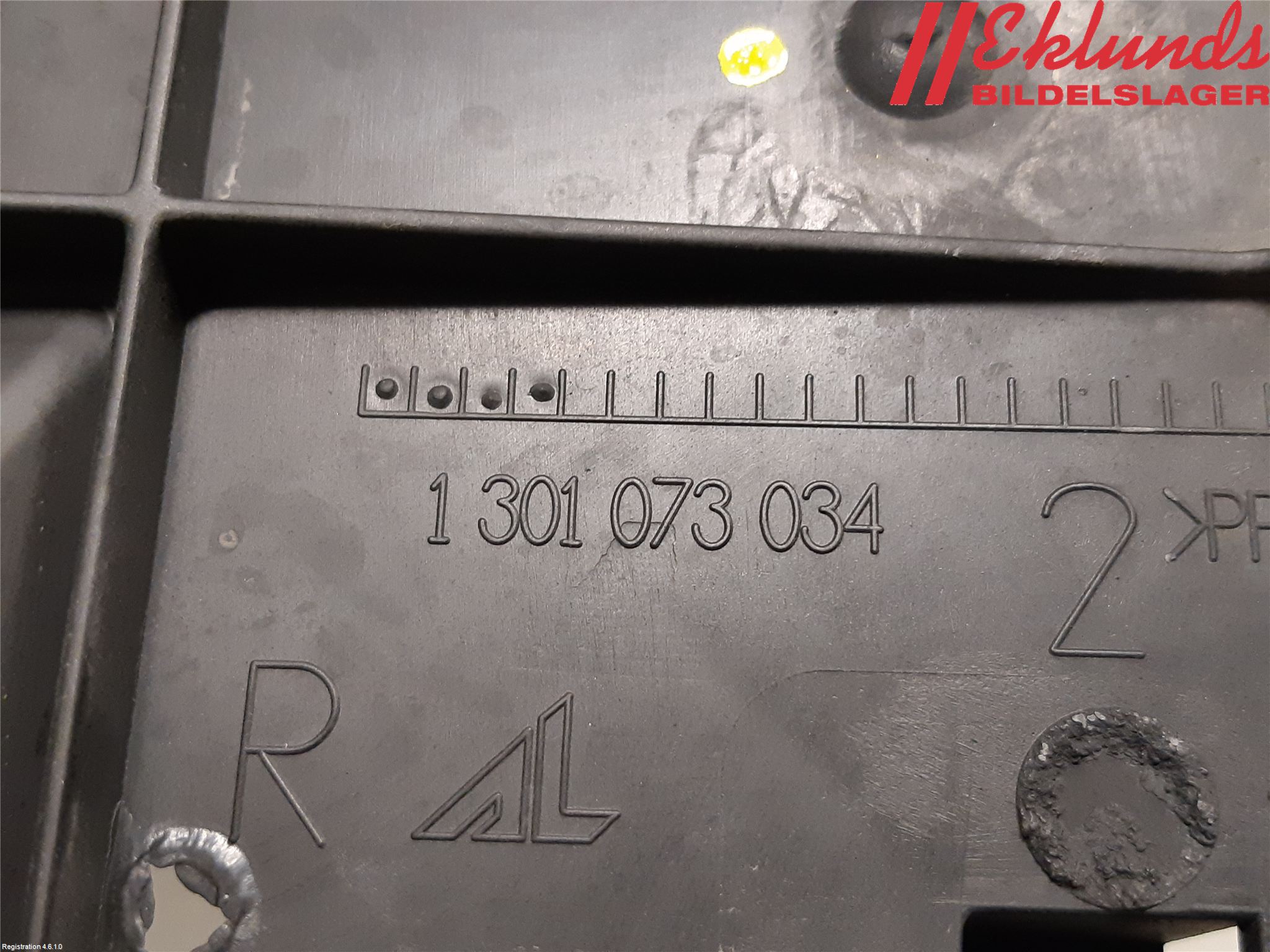 Audi A4/S4 08-11 Strålkast Fästsarg