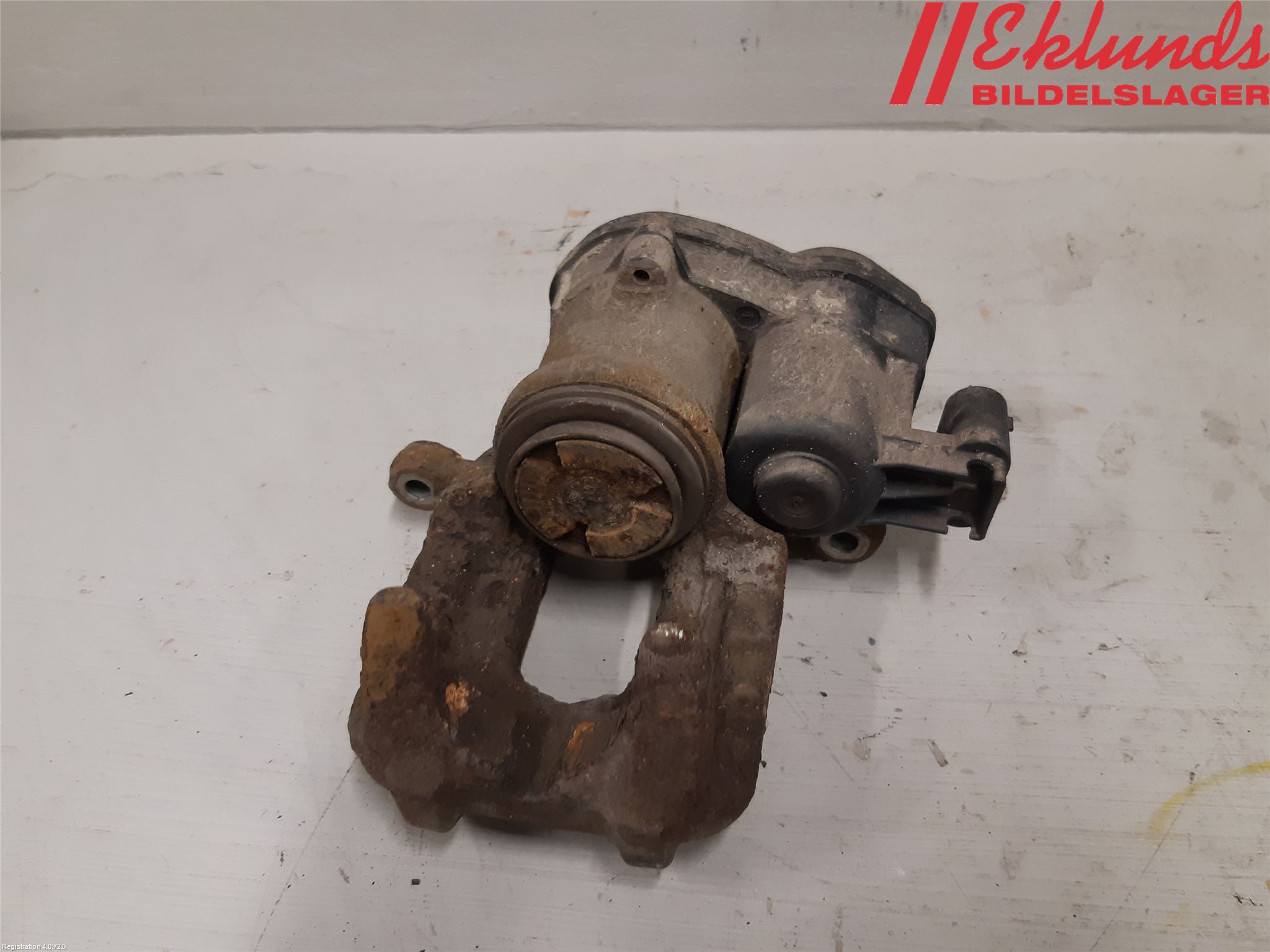 BMW 5 F10/F11/F18 09-17 Bromsok Bak Vänster