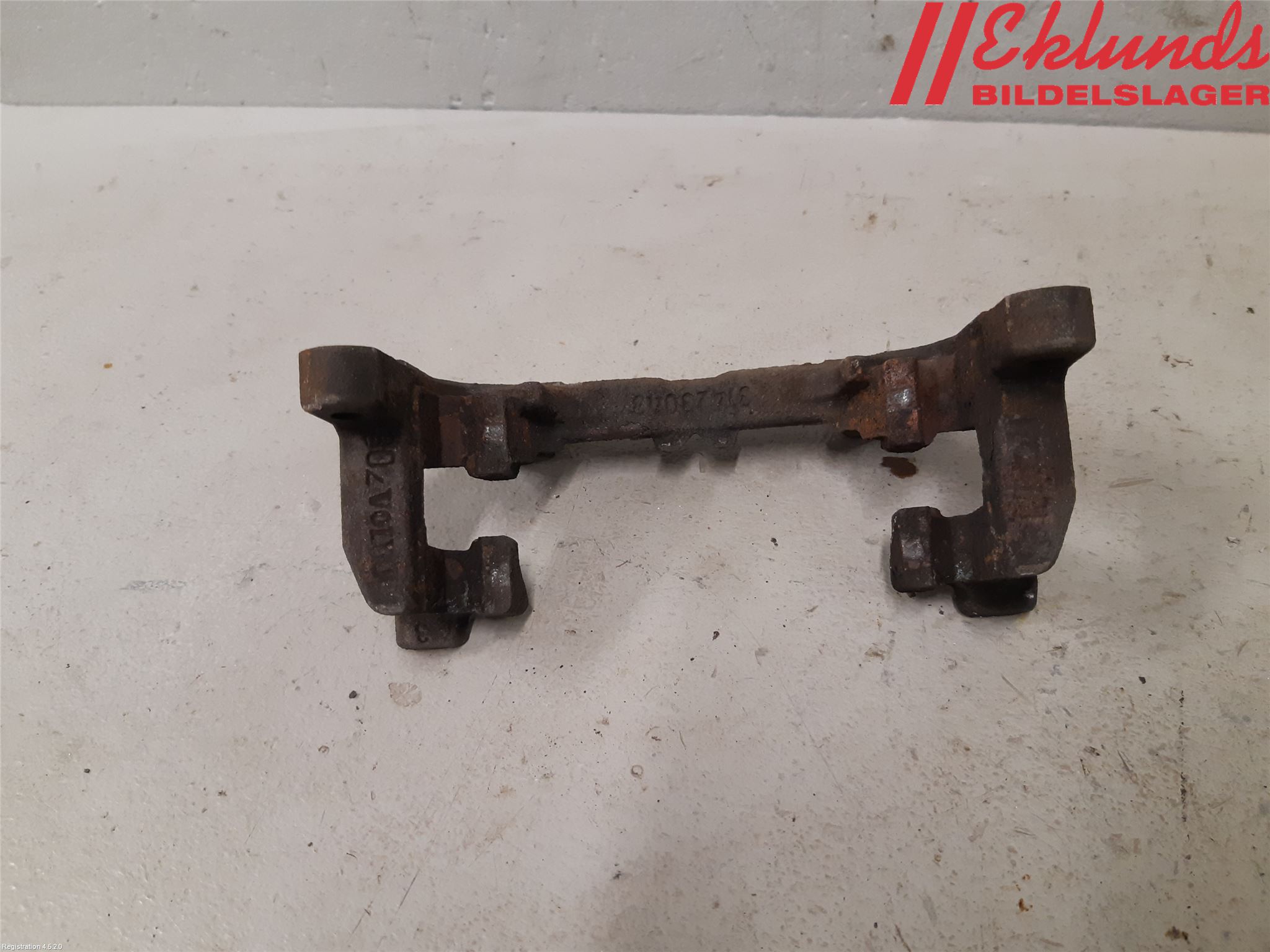 Volvo V90 17->> Bromsokshållare