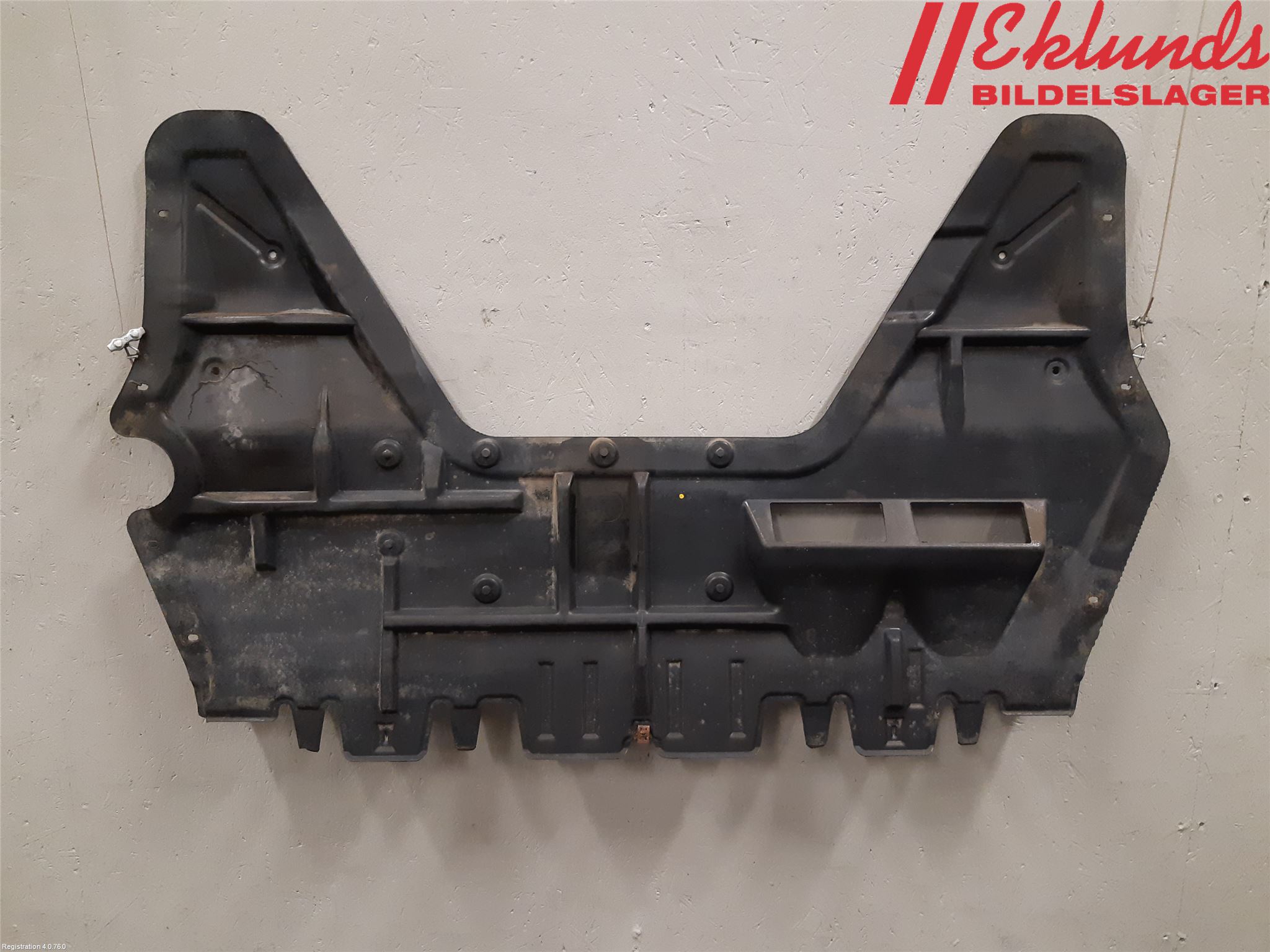 Volkswagen VW PASSAT 05-11 Hasplåt Plåt-Plast