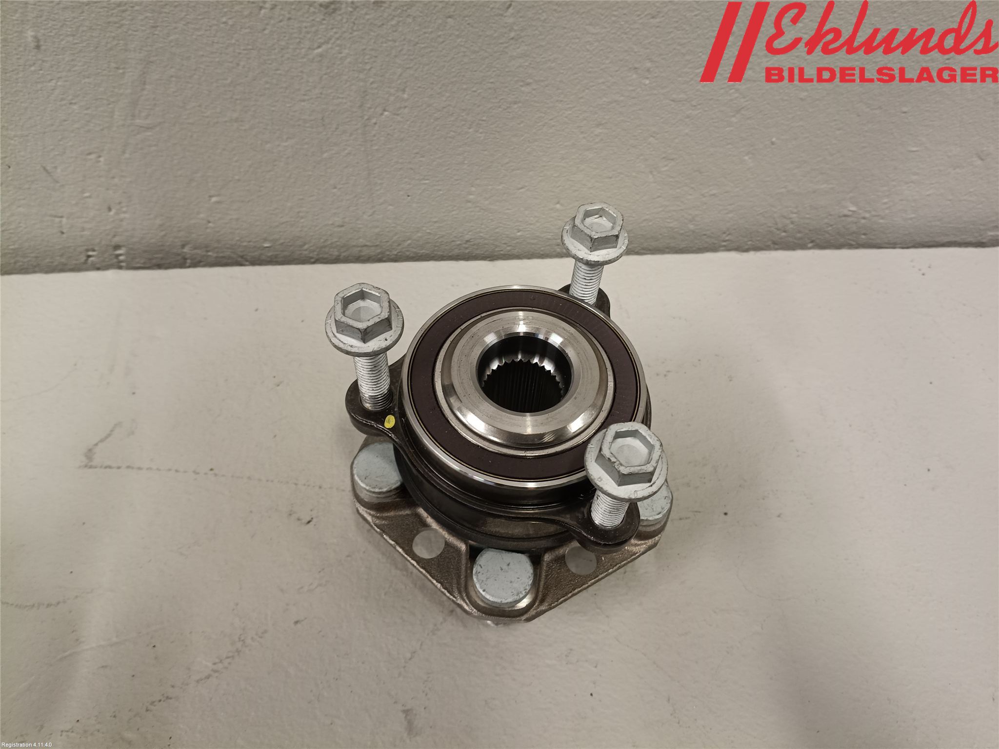 Tesla MODEL Y 21- Nav Fram