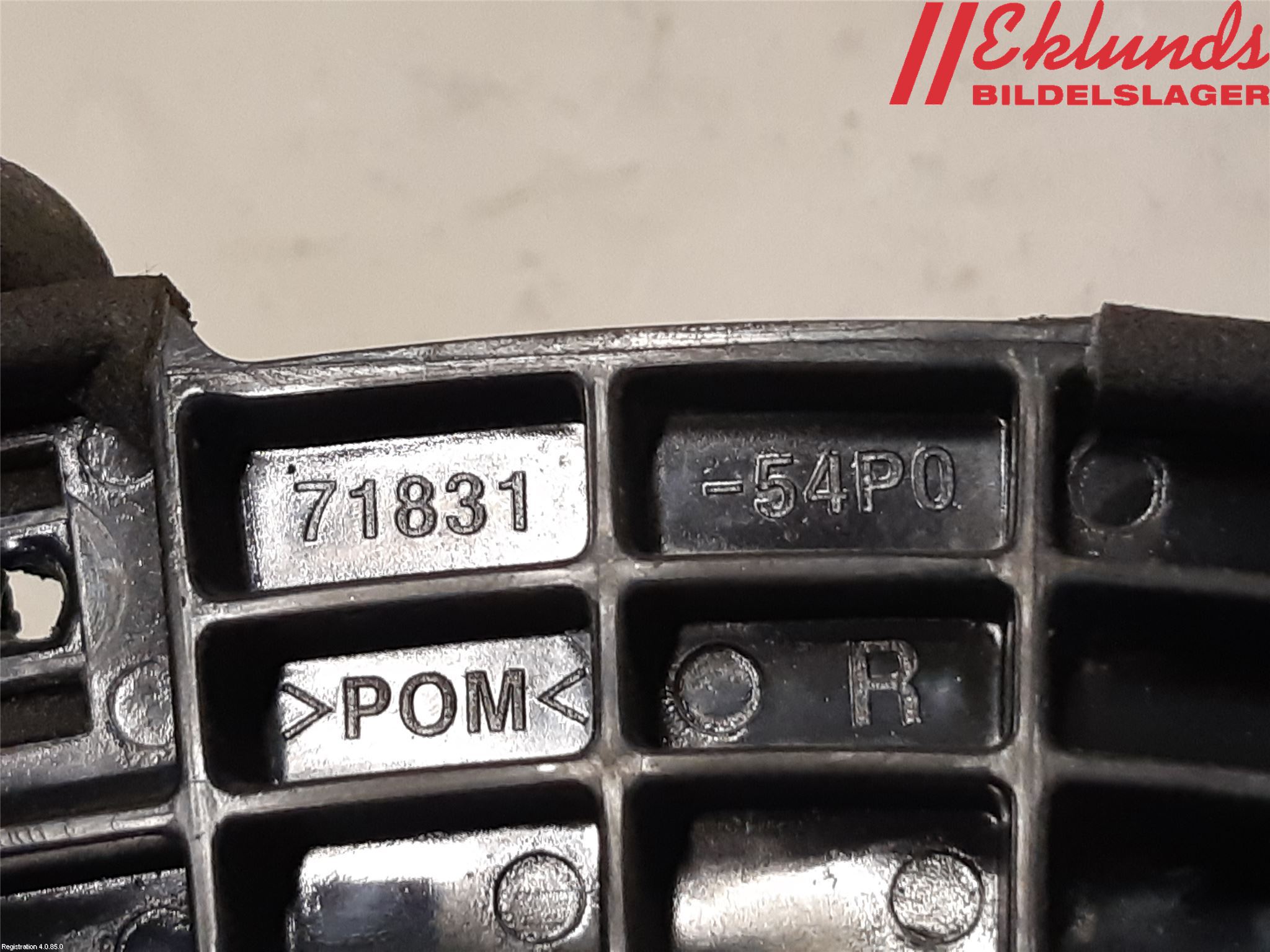 Suzuki VITARA 15- Stötfångarfäste Bak Hö