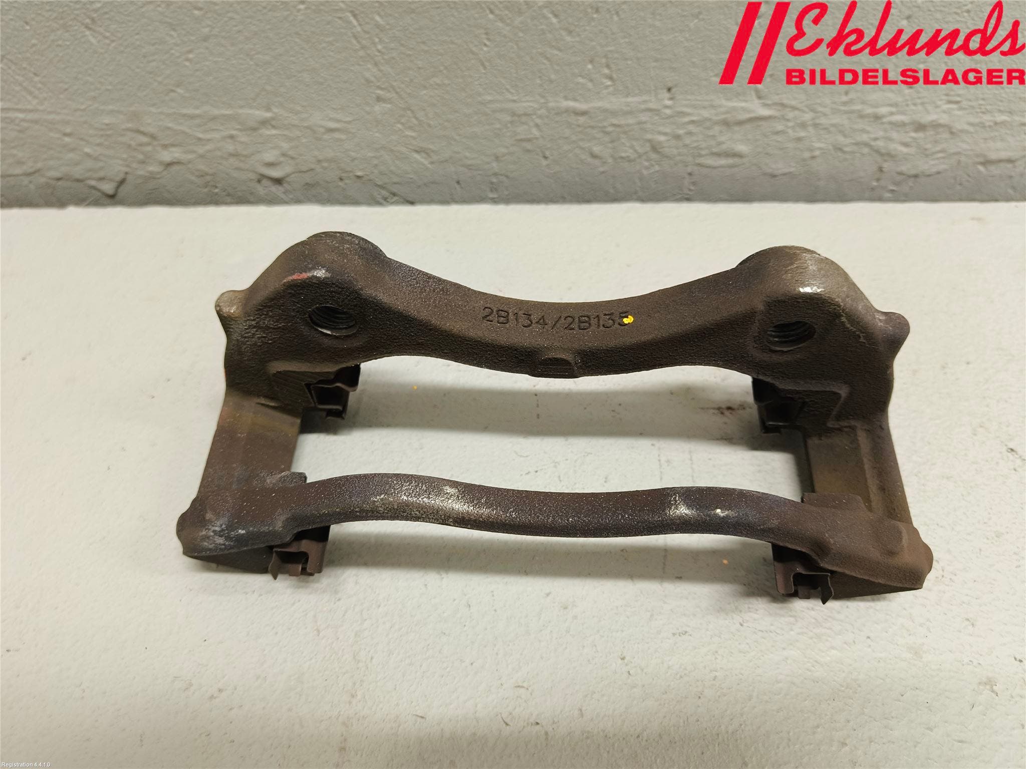 Ford TRANSIT SKÅP/BUSS 14-22 Bromsokshållare