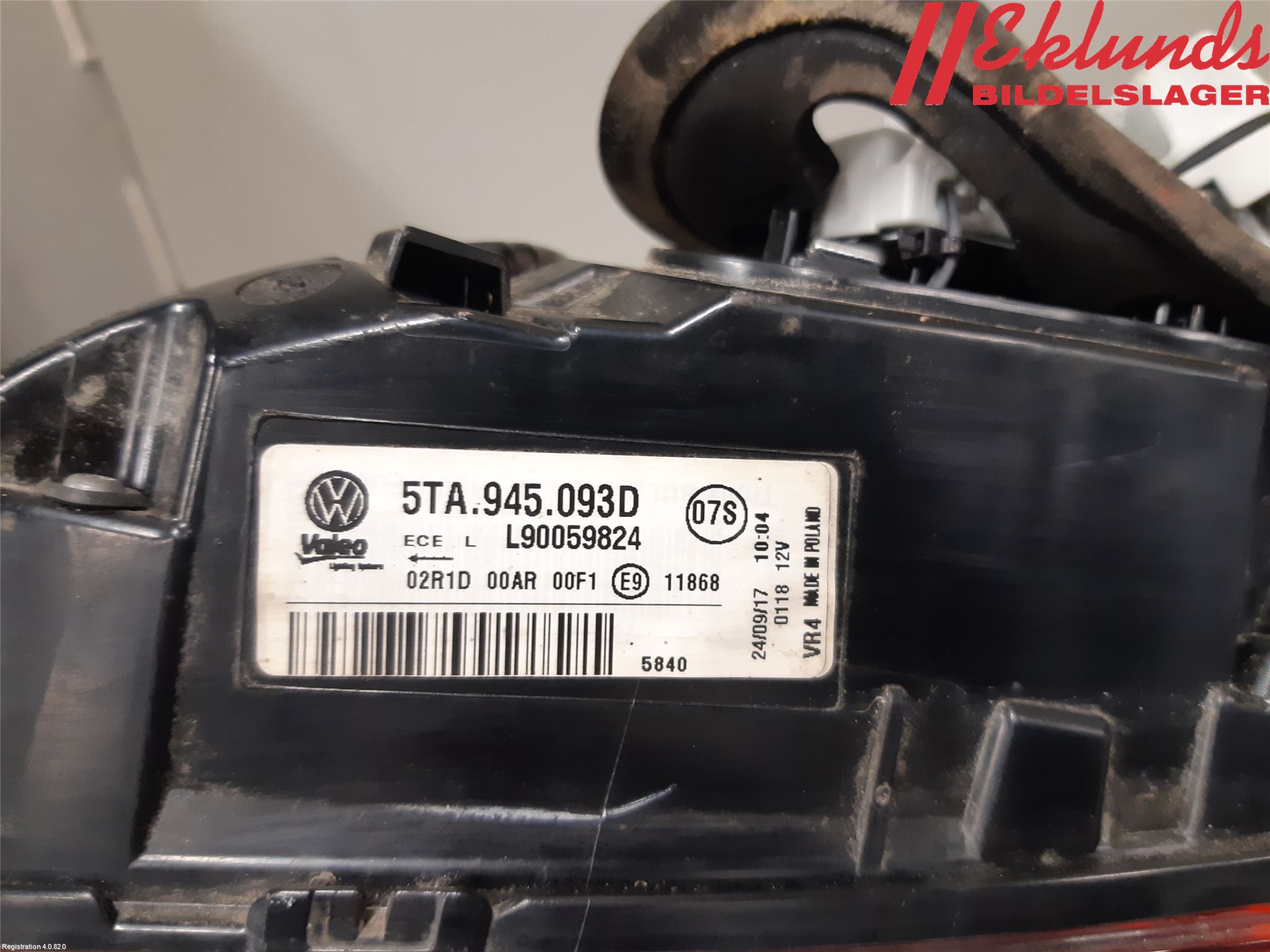 Volkswagen VW TOURAN 16- Bakljus Lucka Vä