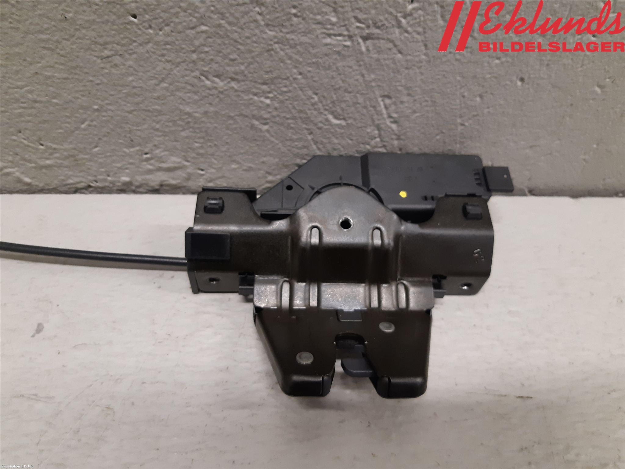 BMW 6 E63/64    02-10 Låskista Baklucka