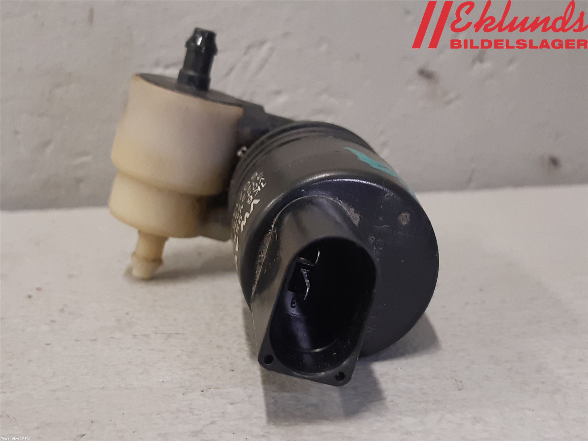 Volkswagen VW PASSAT 11-14 Spolarpump Vindruta