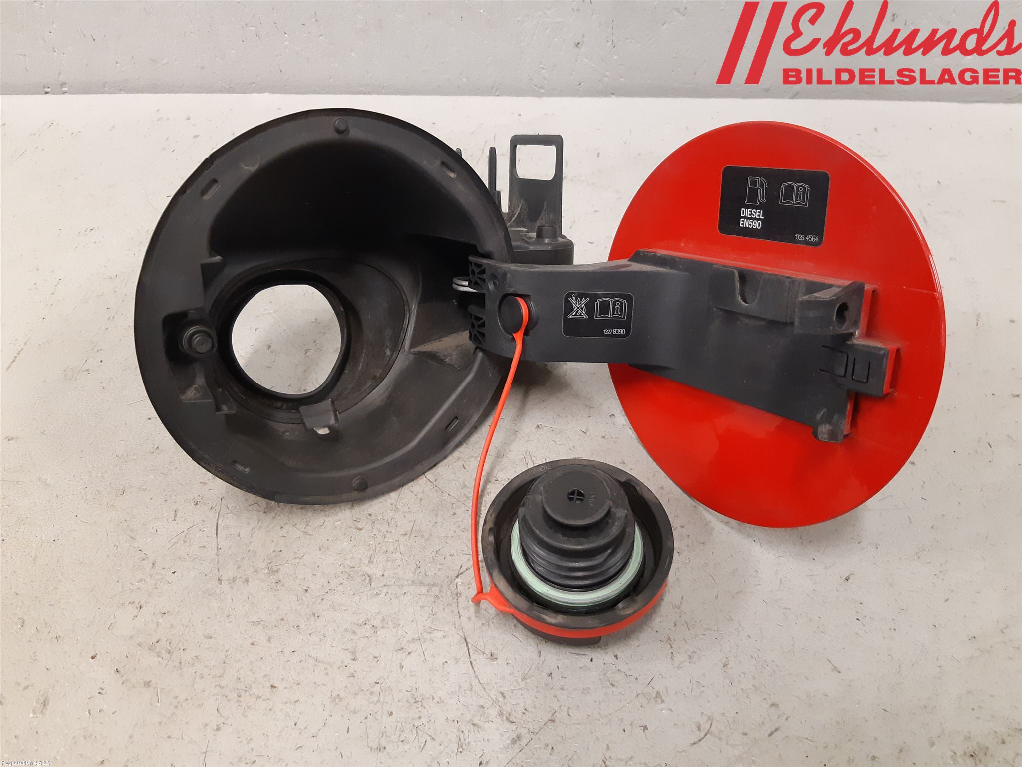 Opel INSIGNIA 09-16 Tanklucka