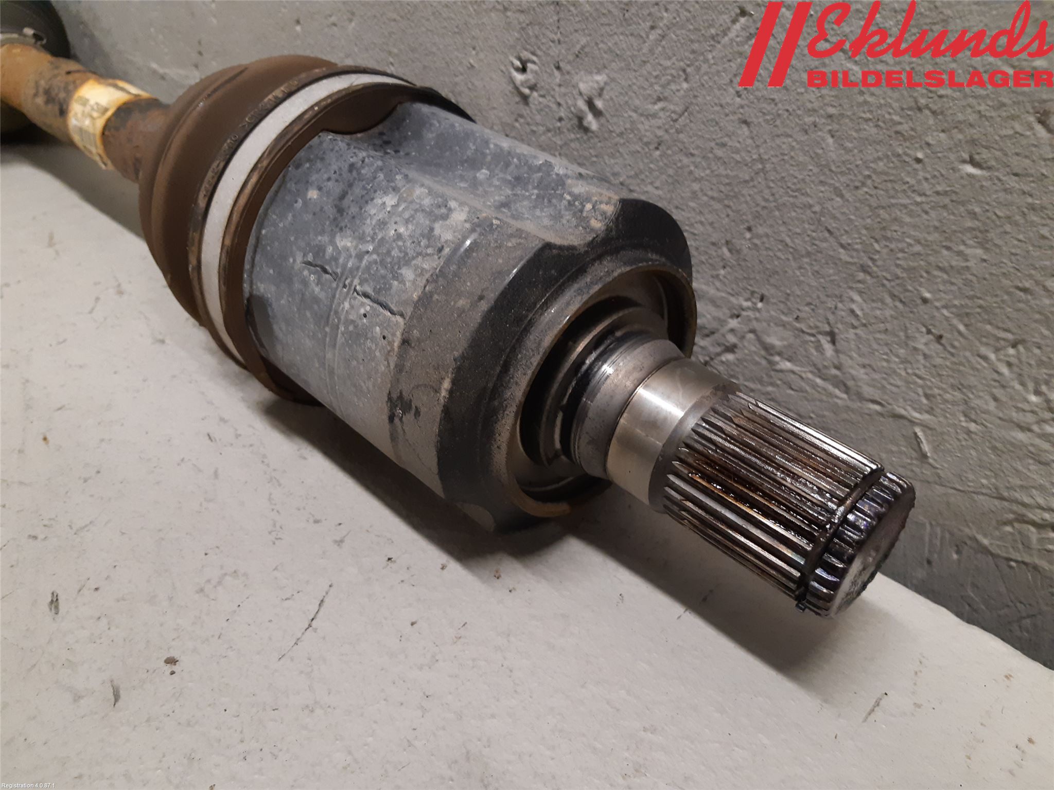 Kia SORENTO 15-20 Drivaxel Fram Vänster