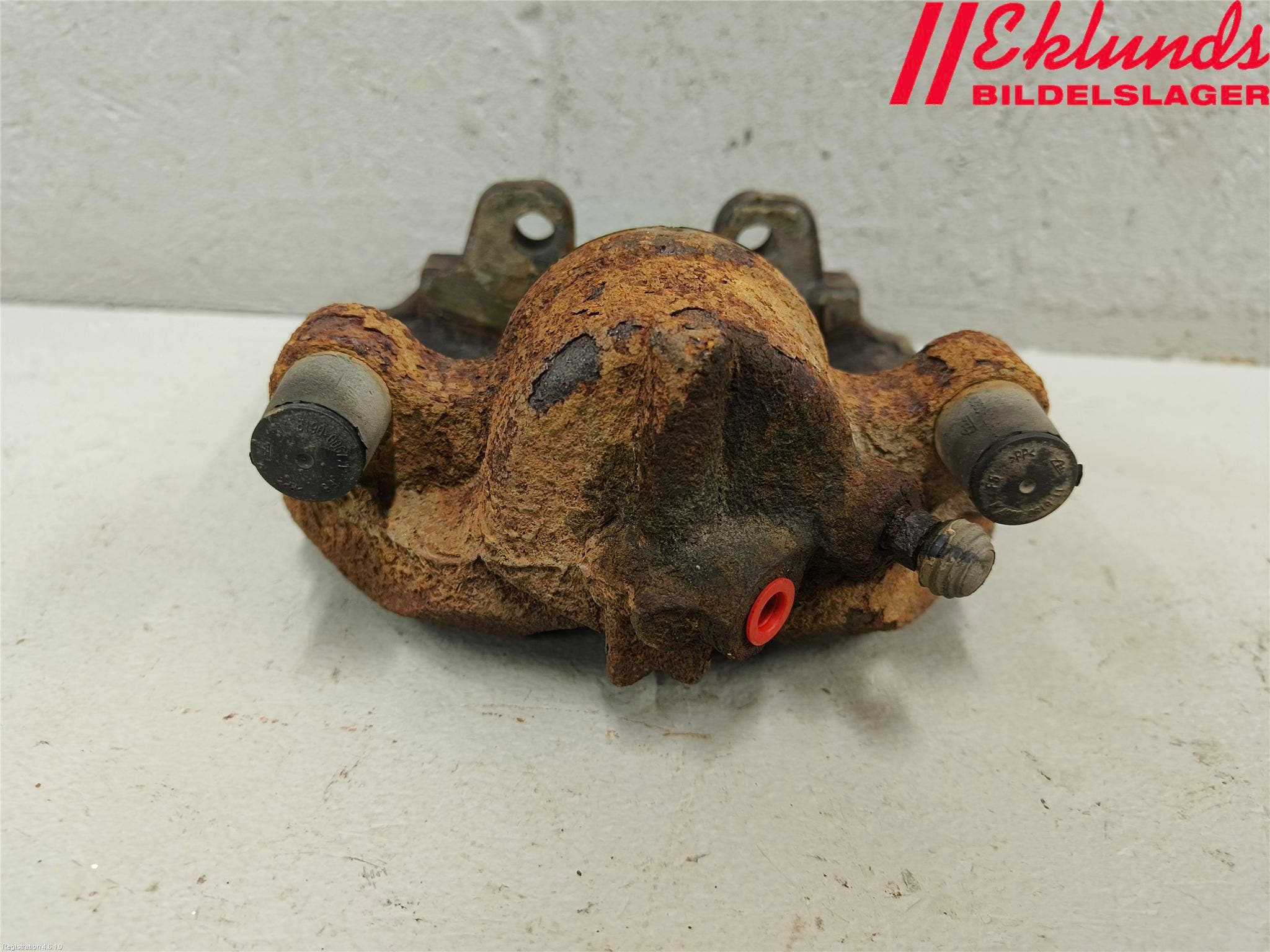 Ford KUGA 17-19 Bromsok Fram Vänster