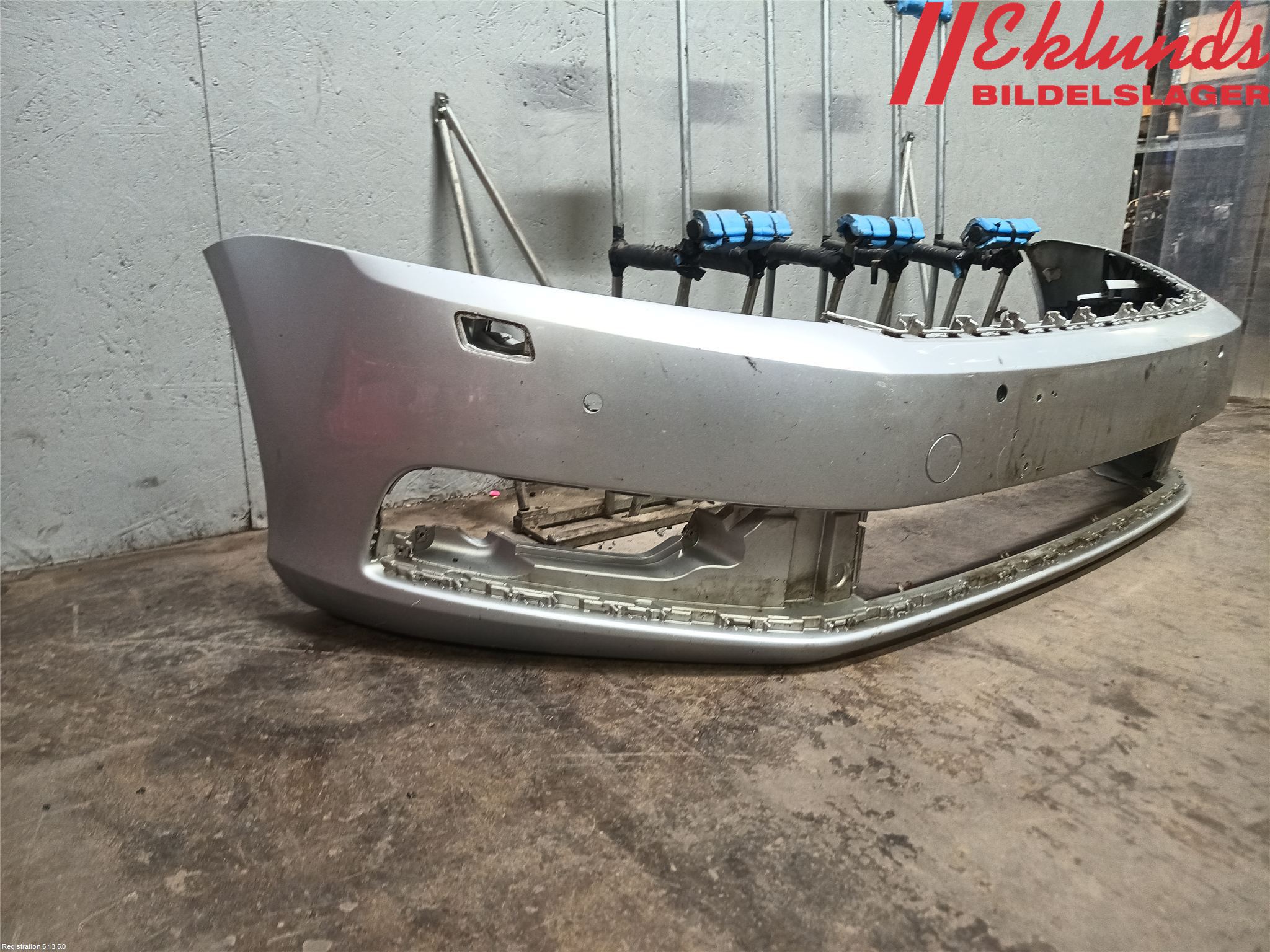 Volkswagen VW PASSAT 11-14 Stötfångarbeklädnad Fram