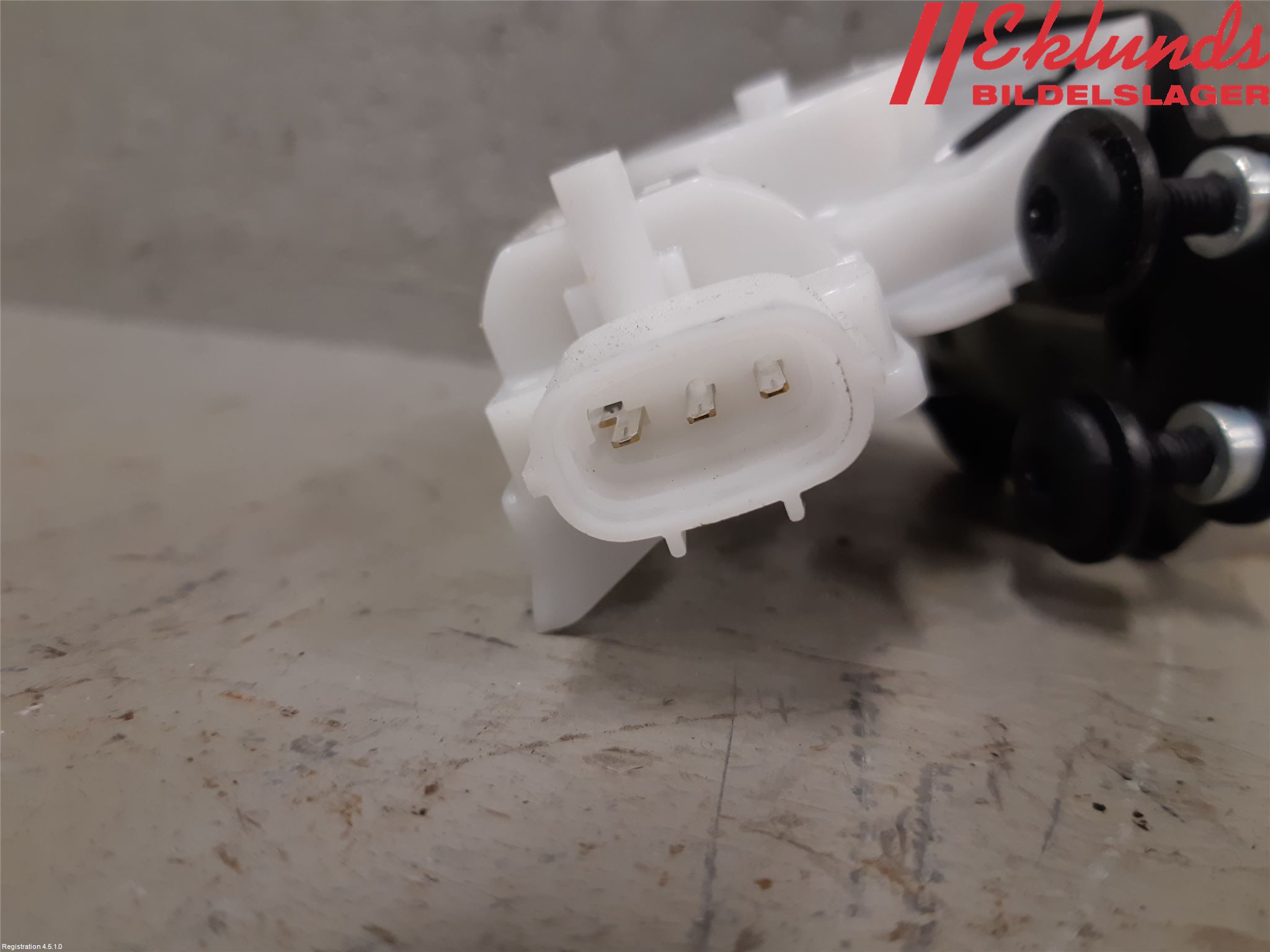 Toyota COROLLA 19- Låskista Baklucka