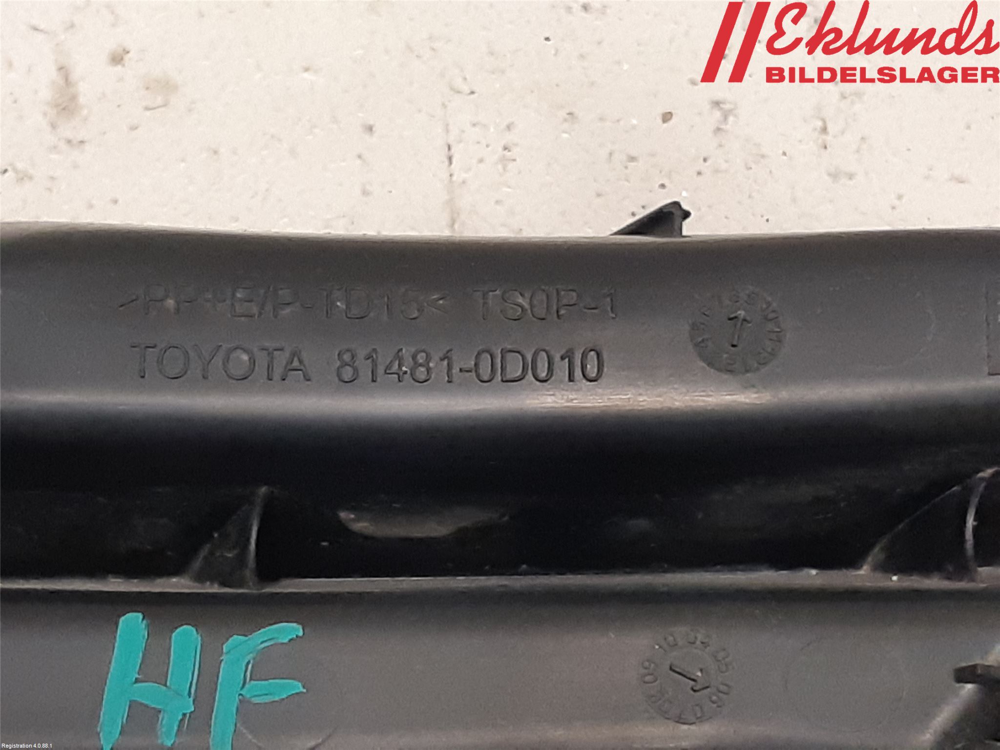 Toyota YARIS XP90 06-11 Grilldel Höger