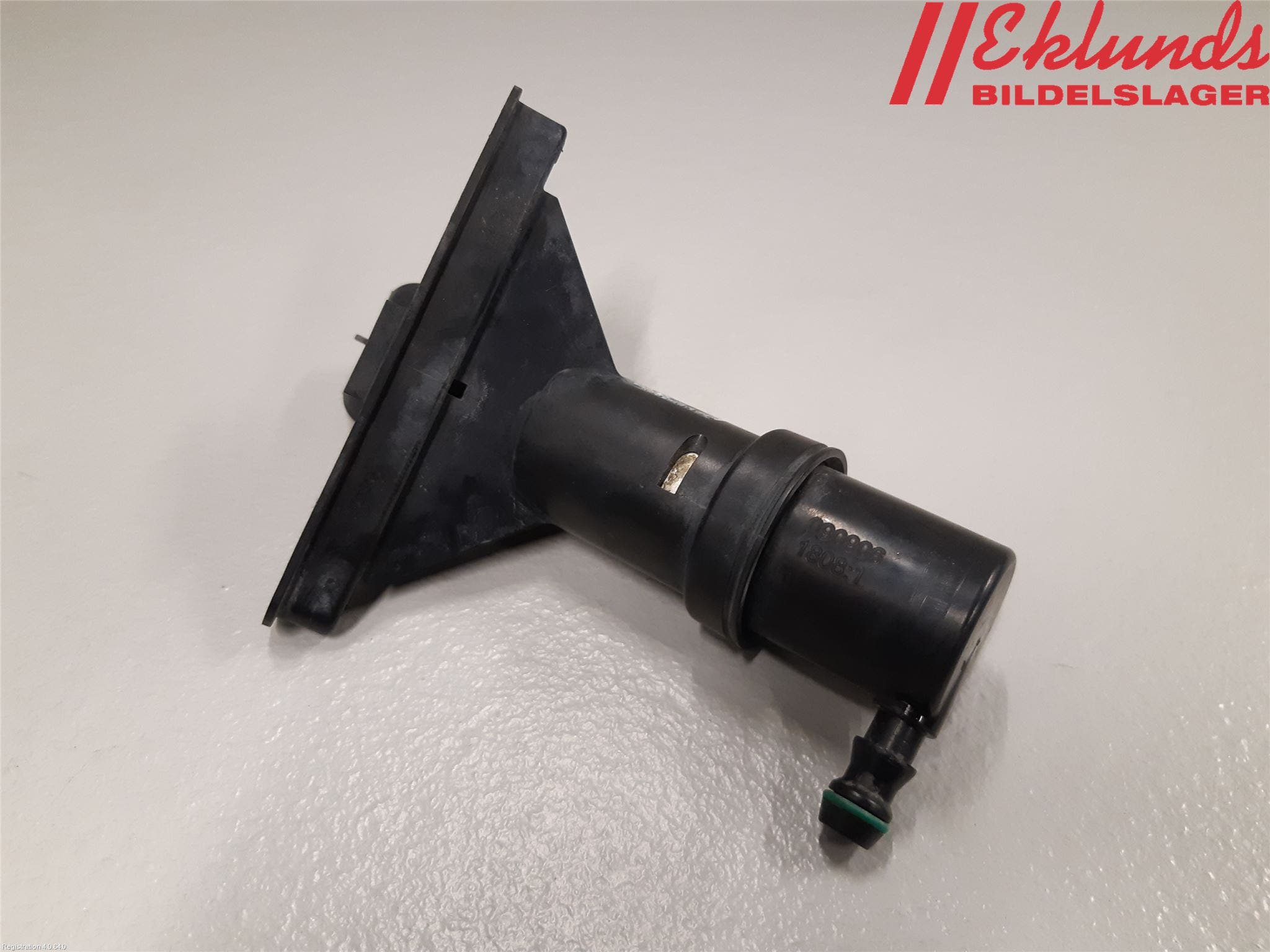 BMW 5 E60/61 Sed/Tou 02-10 Spolarmunstycke Strålkastare