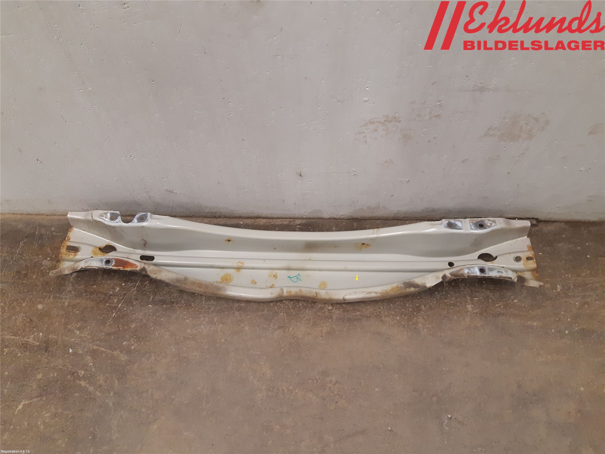 Volvo XC70 08-13 Stötfångarbalk Bak