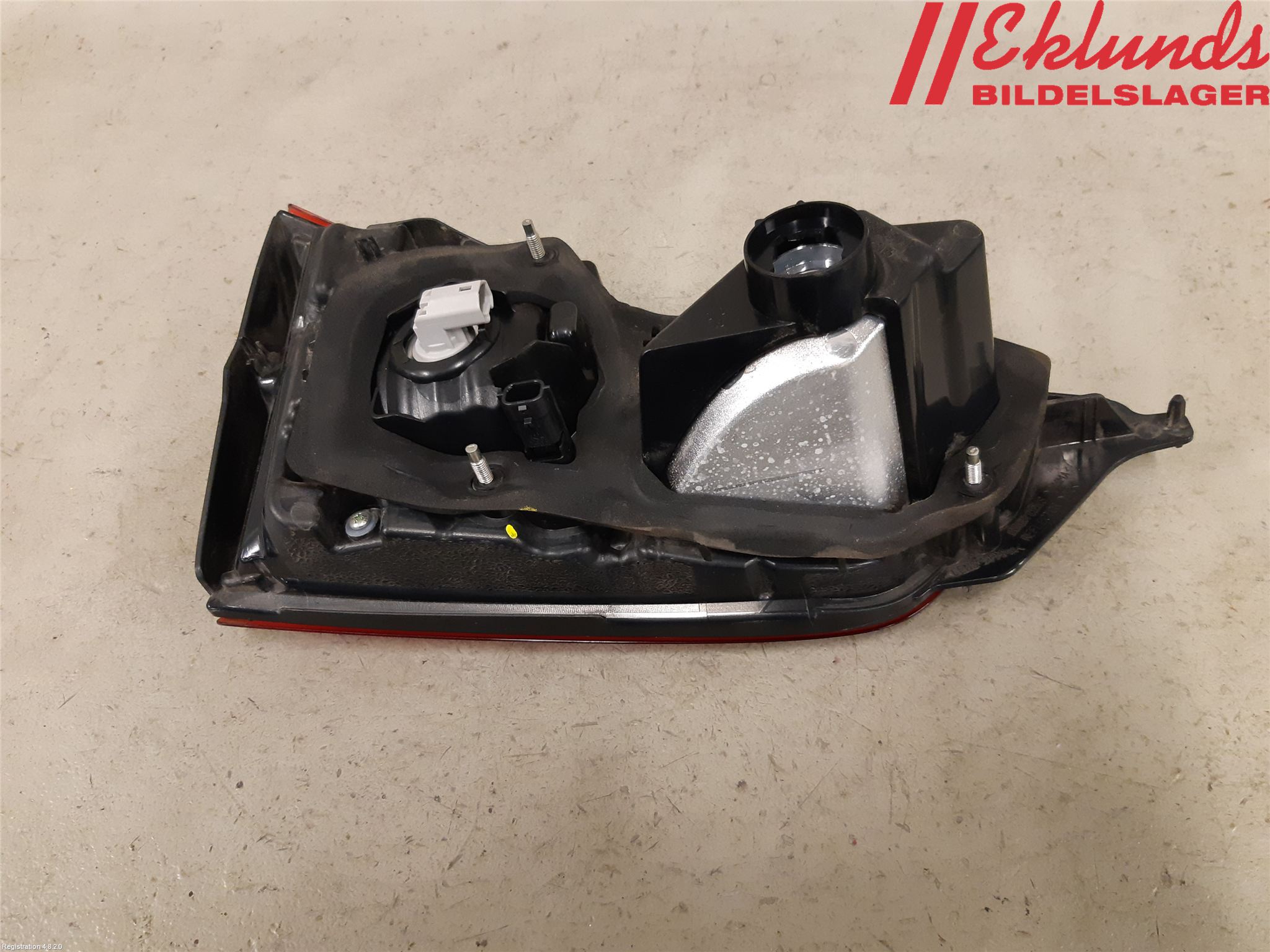 Nissan QASHQAI 14-17 Bakljus Lucka Hö
