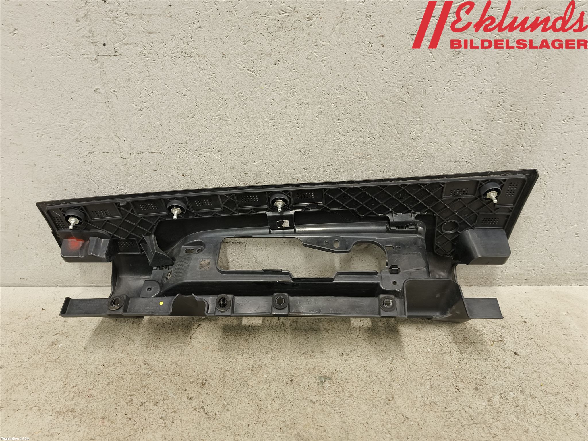 Opel VIVARO 15-19 Bakljussarg