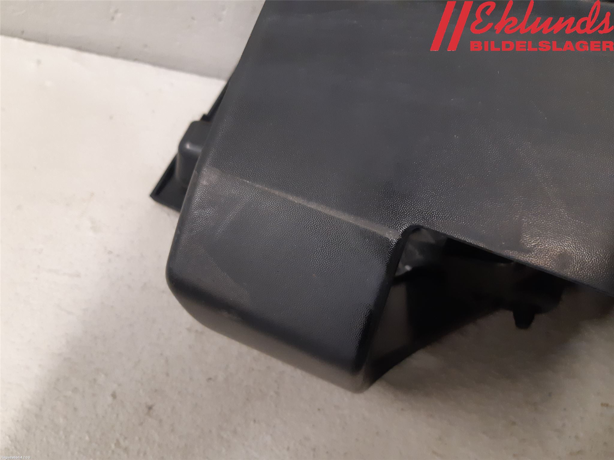 Opel VIVARO 15-19 Bakljussarg