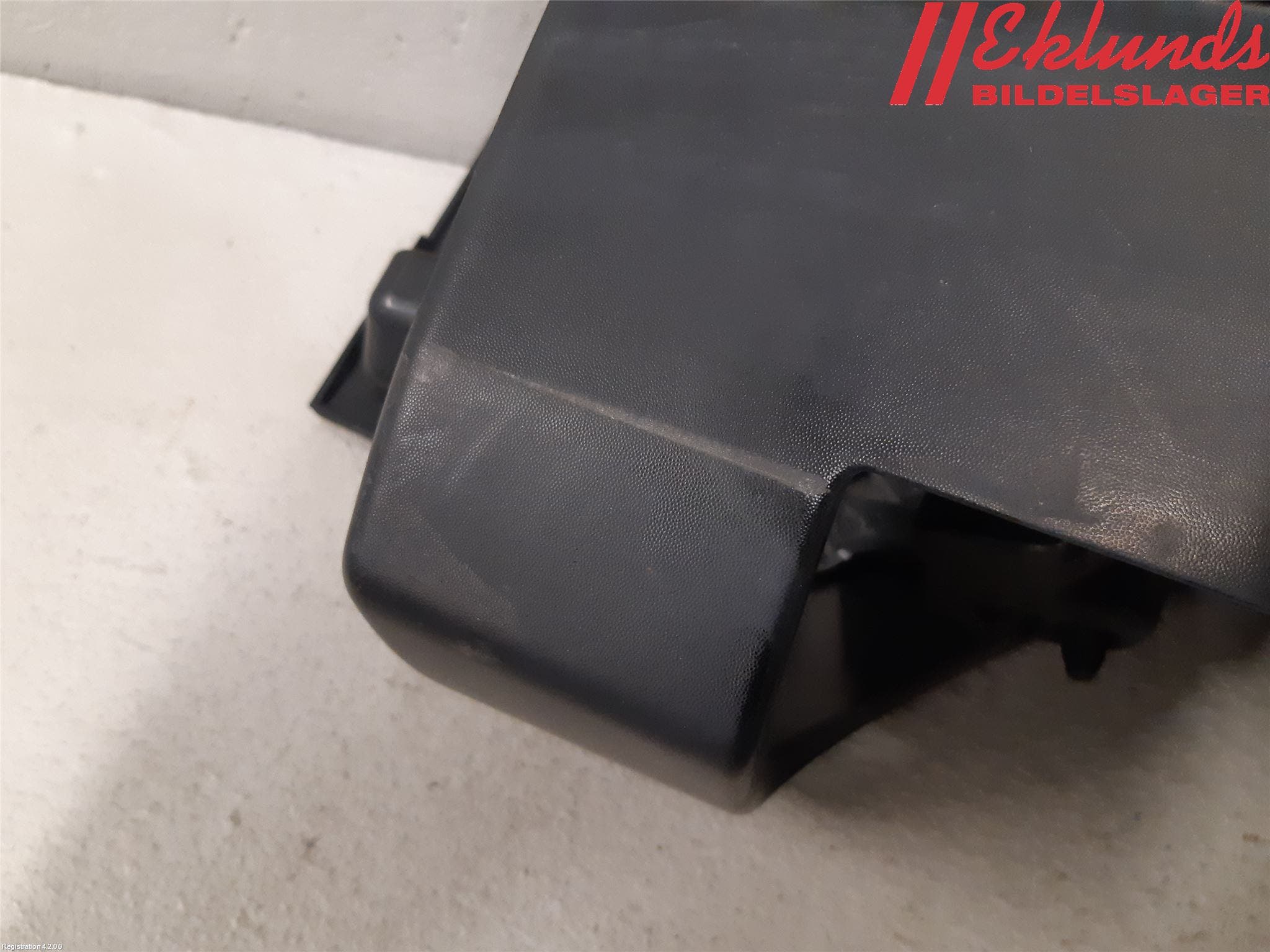 Opel VIVARO 15-19 Bakljussarg