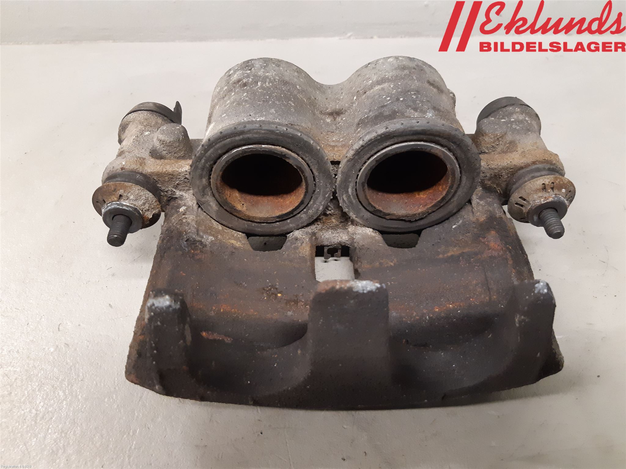 Iveco DAILY 14->> Bromsok Fram Vänster