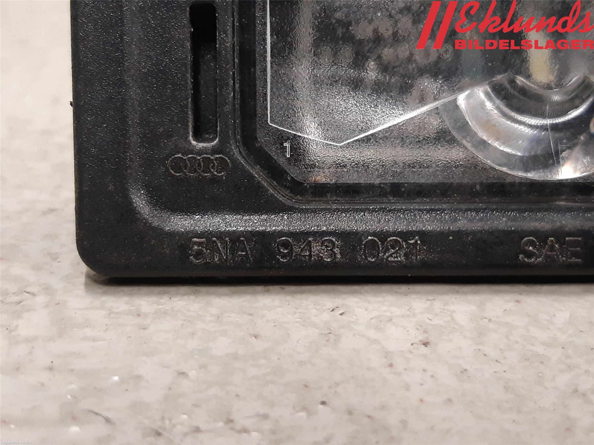 Skoda KODIAQ 17-24 Skylt Belysning