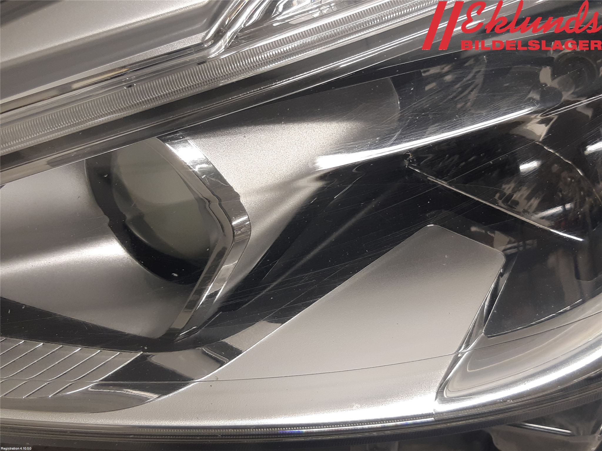 Peugeot PEUGOT 208 16-19 Strålkastare Vänster