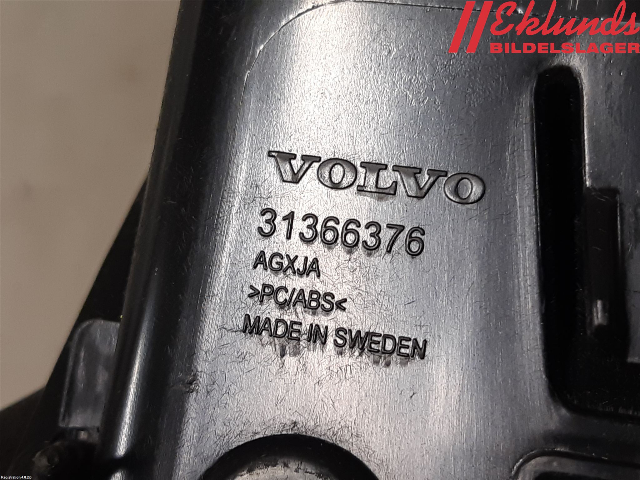 Volvo XC90/RECHARGE 16- Instrumentbräda Förvaringsfack