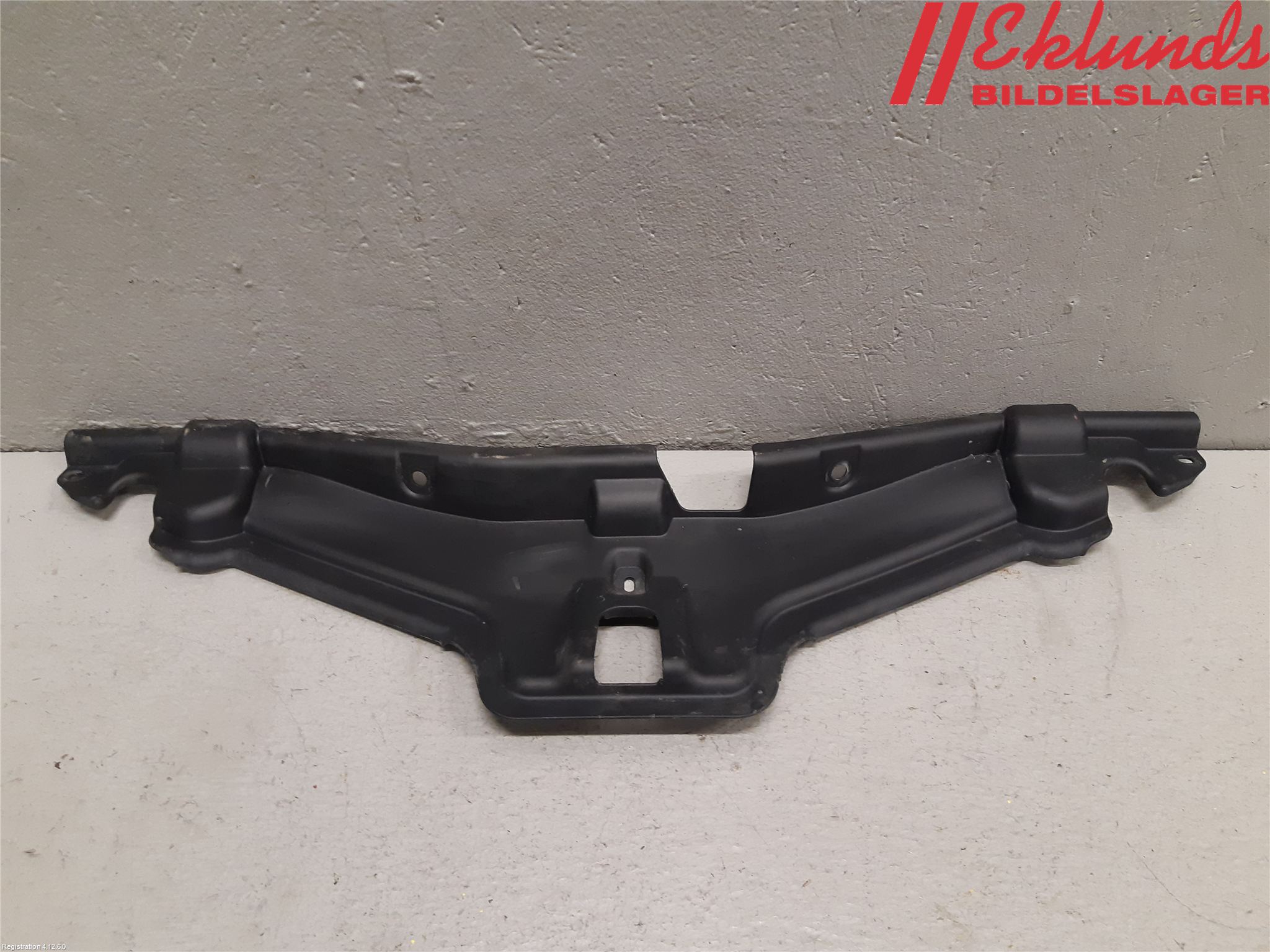 Toyota AURIS 13-19 Deflektor Plåt-Plast Kylning