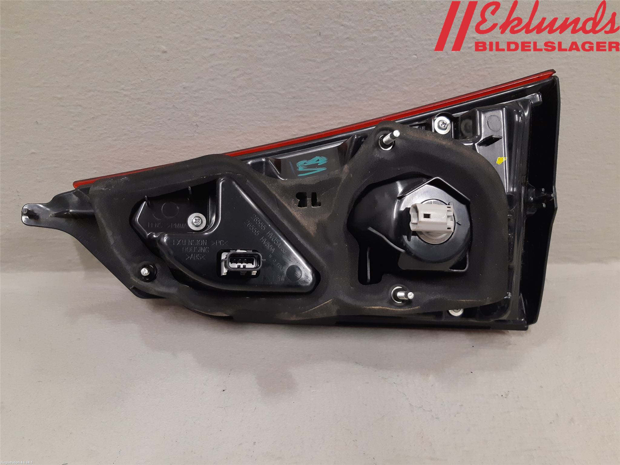 Nissan QASHQAI 17-21 Bakljus Lucka Vä