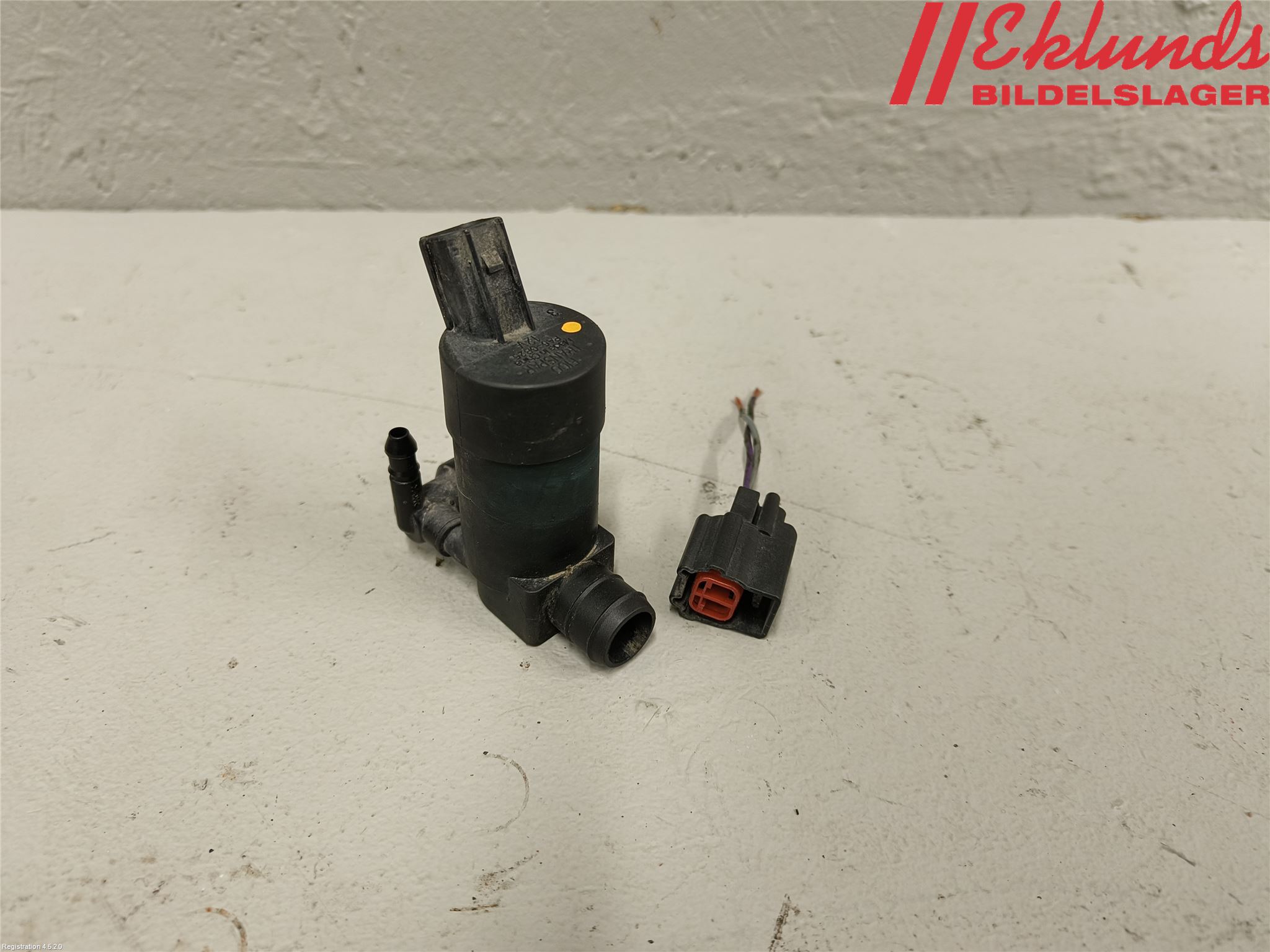 Ford S-MAX 06-15 Spolarpump Vindruta