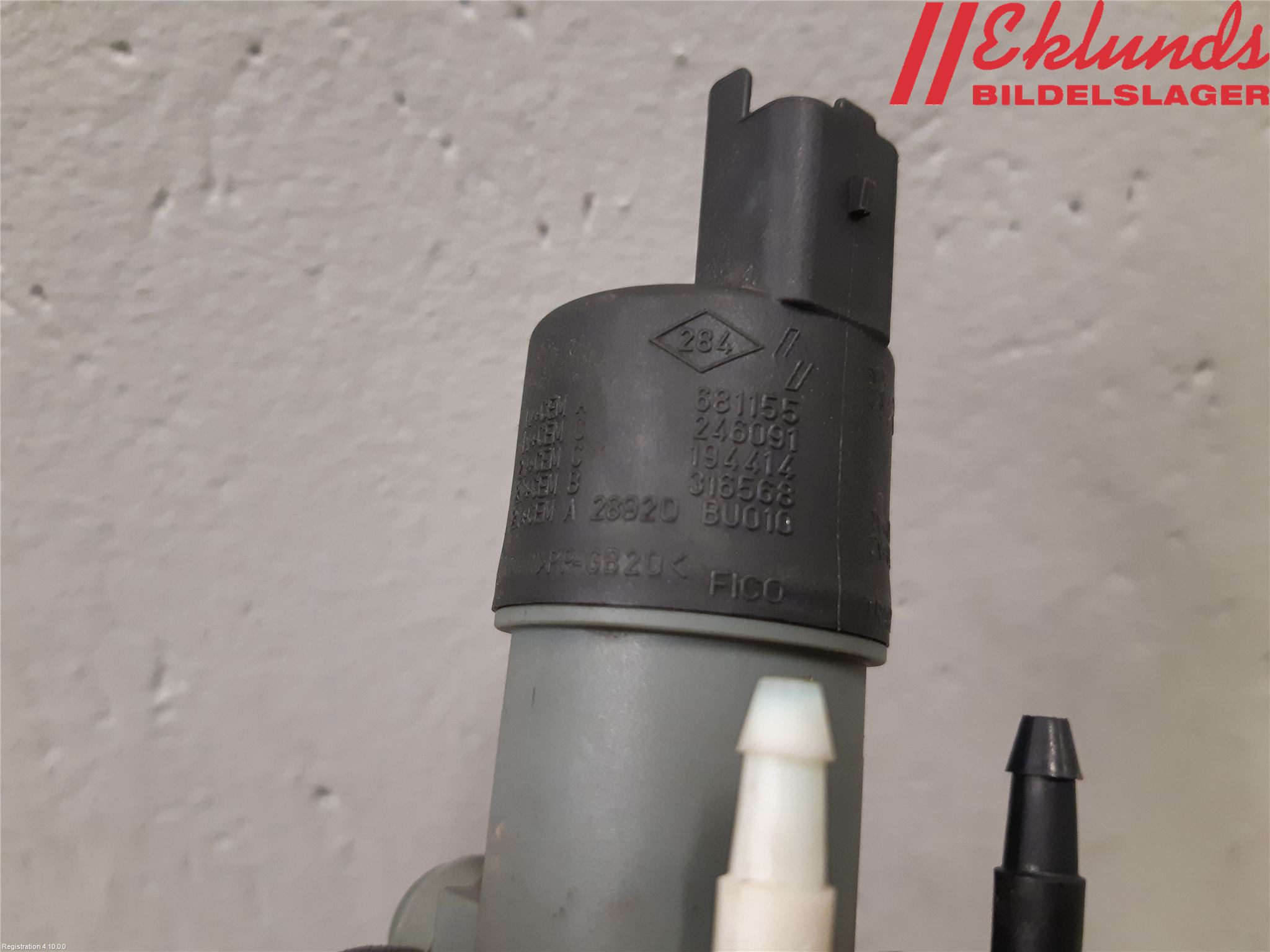Nissan QASHQAI   07-10 Spolarpump Vindruta