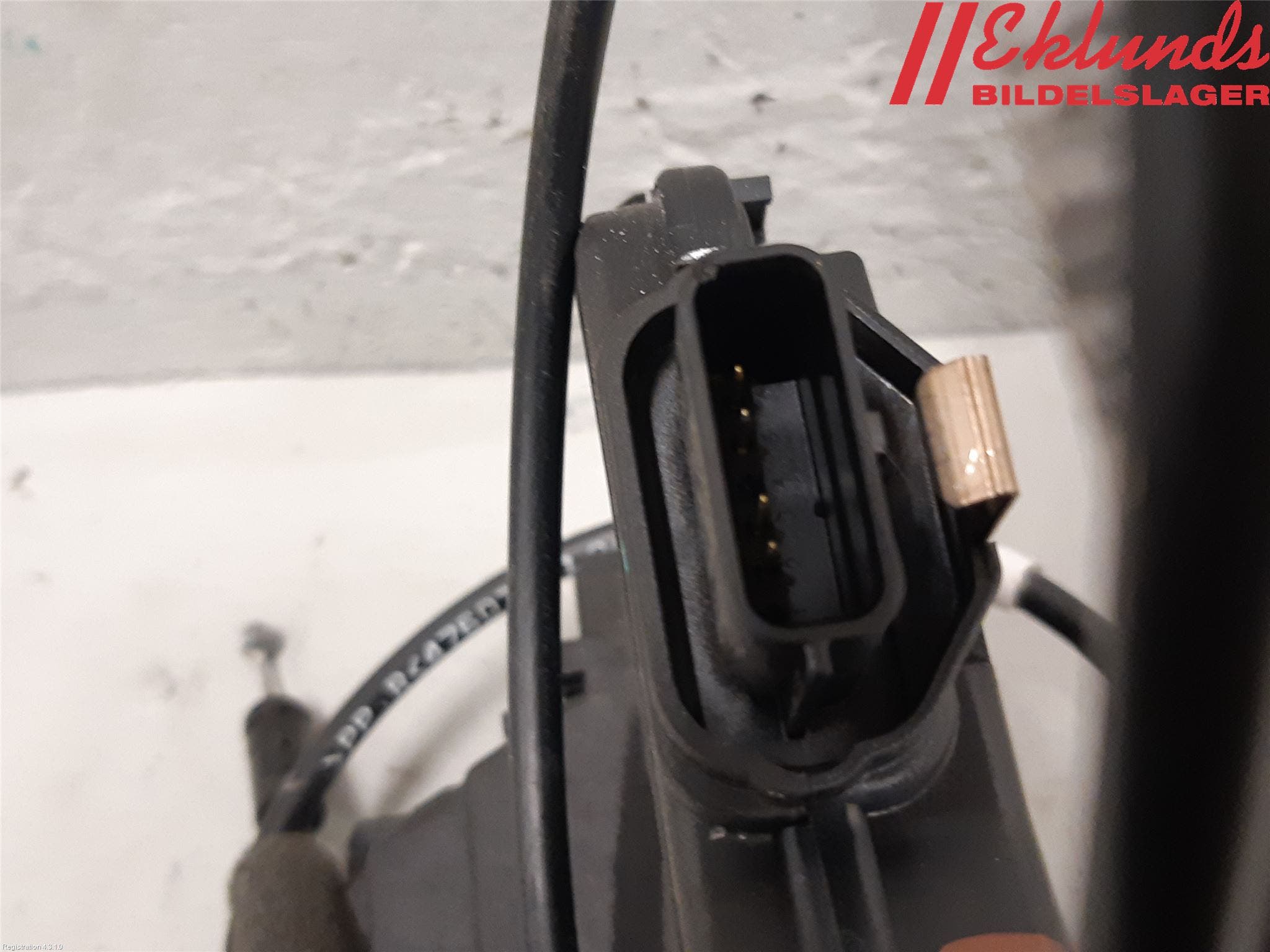 Opel VIVARO 15-19 Låskista-Dörrlås