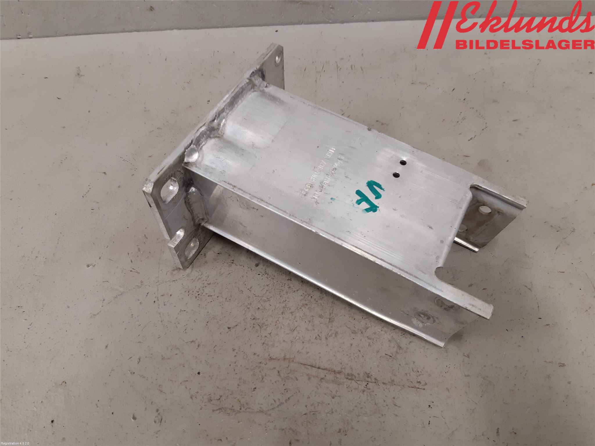 Audi A4/S4 08-11 Stötfångarbärjärn Fram