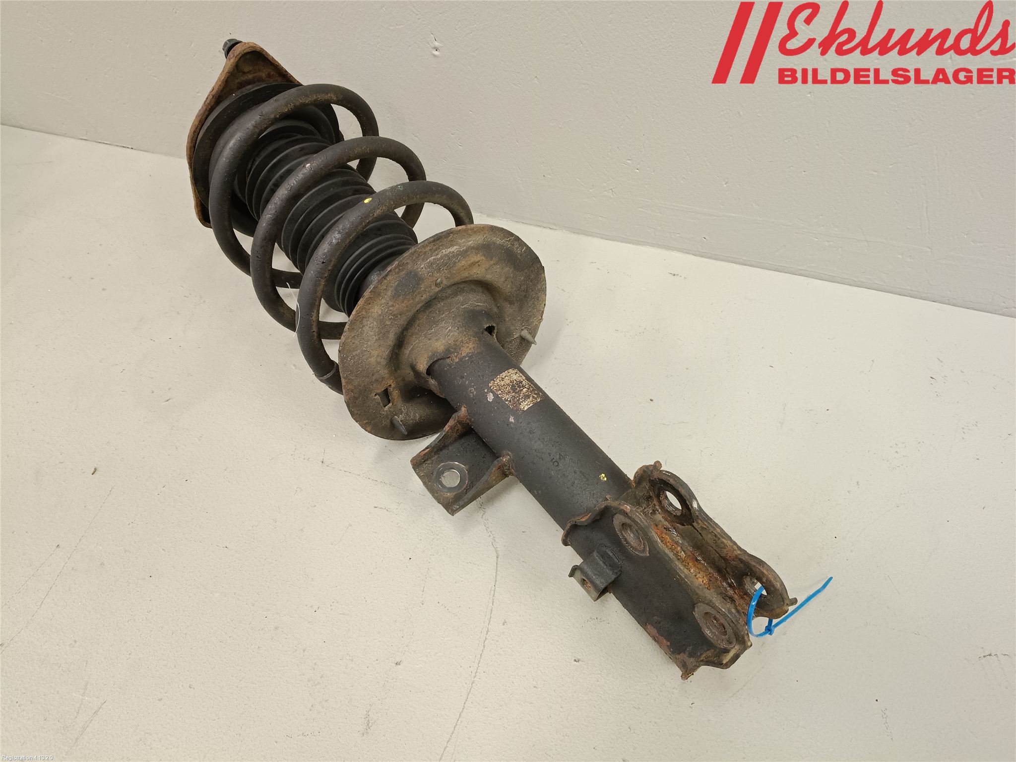 Kia CEED 12-18 Fjäderben Fram Höger