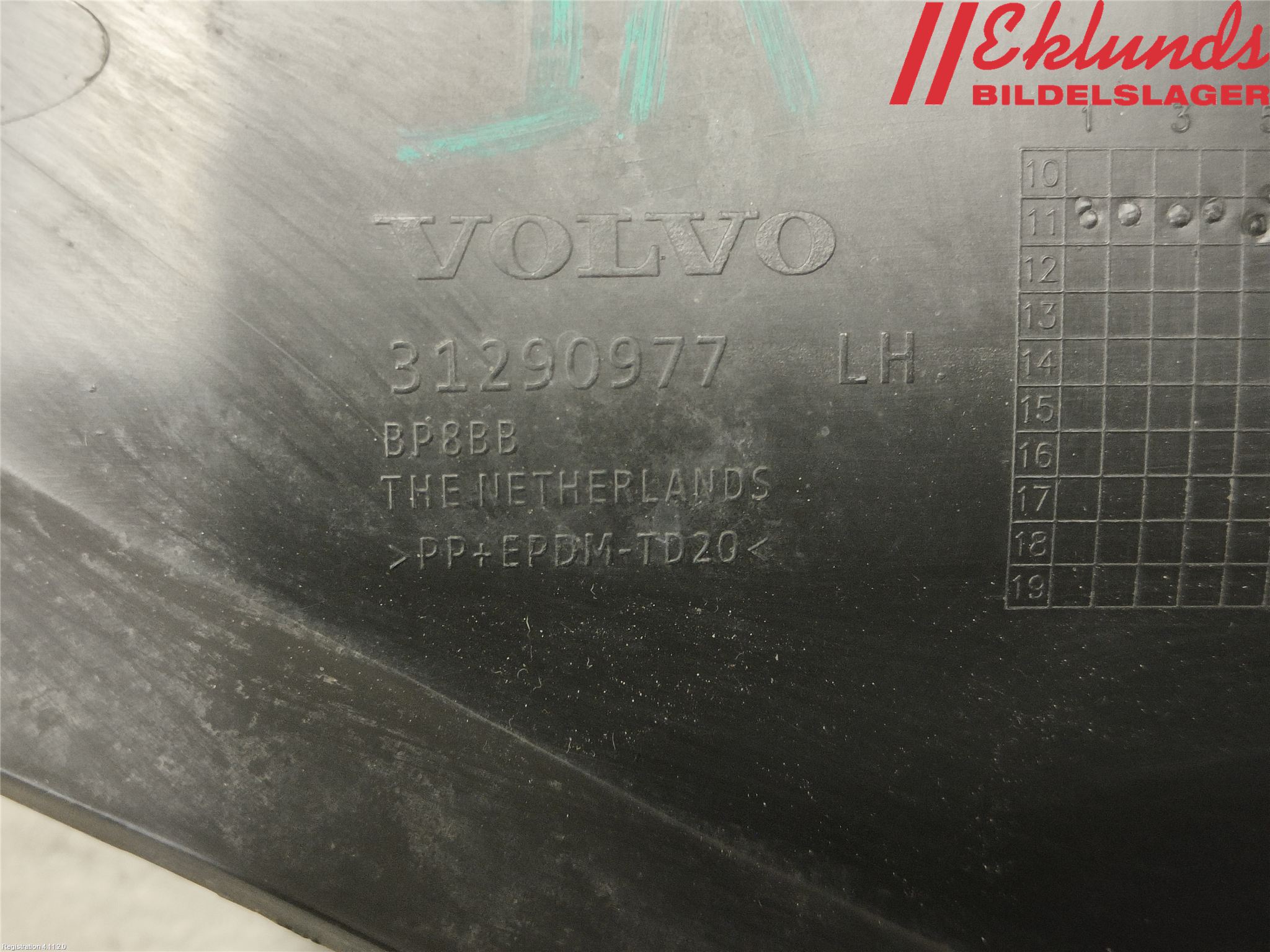 Volvo V60 11-13 Stötfångarfäste Fram Vä