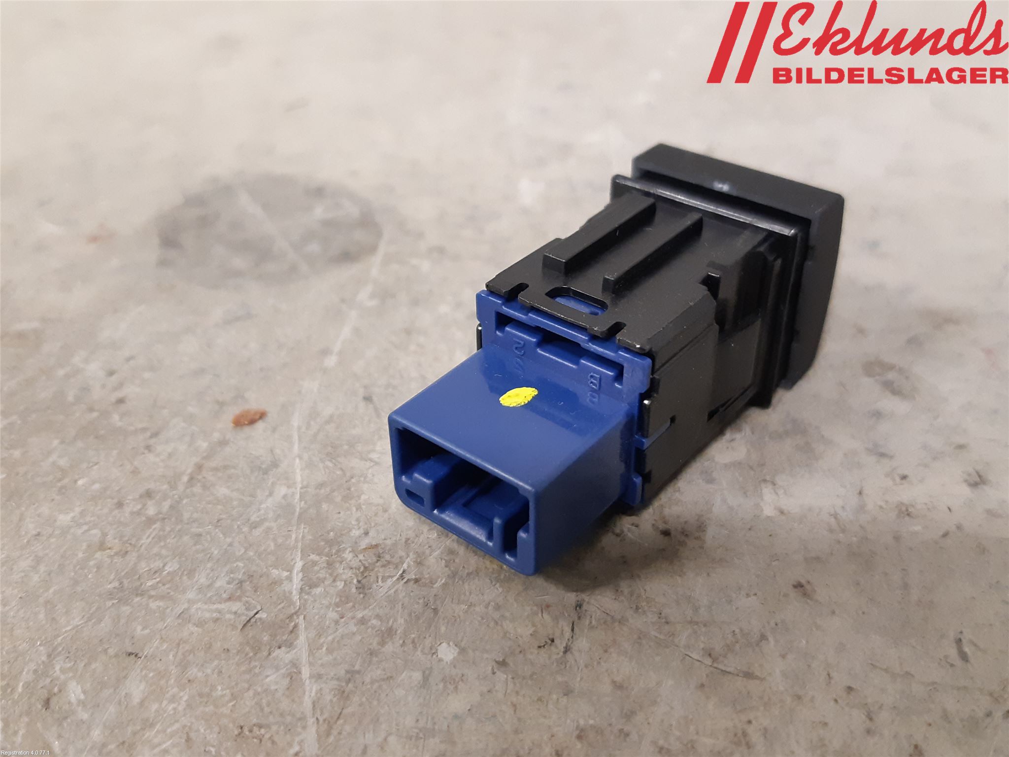 Toyota RAV4 19- Strömställare Elruta