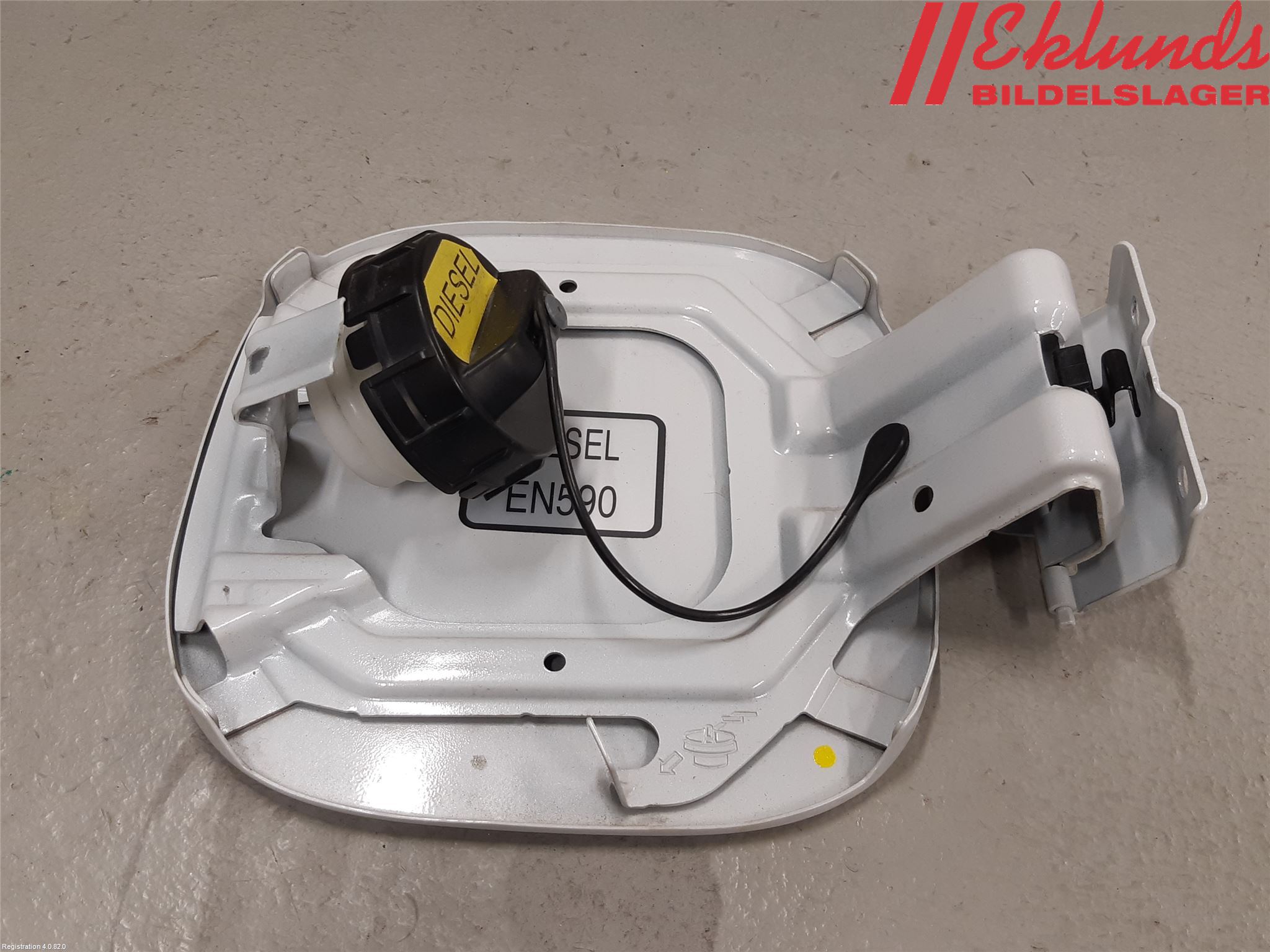 Mitsubishi OUTLANDER 13-21 Tanklucka