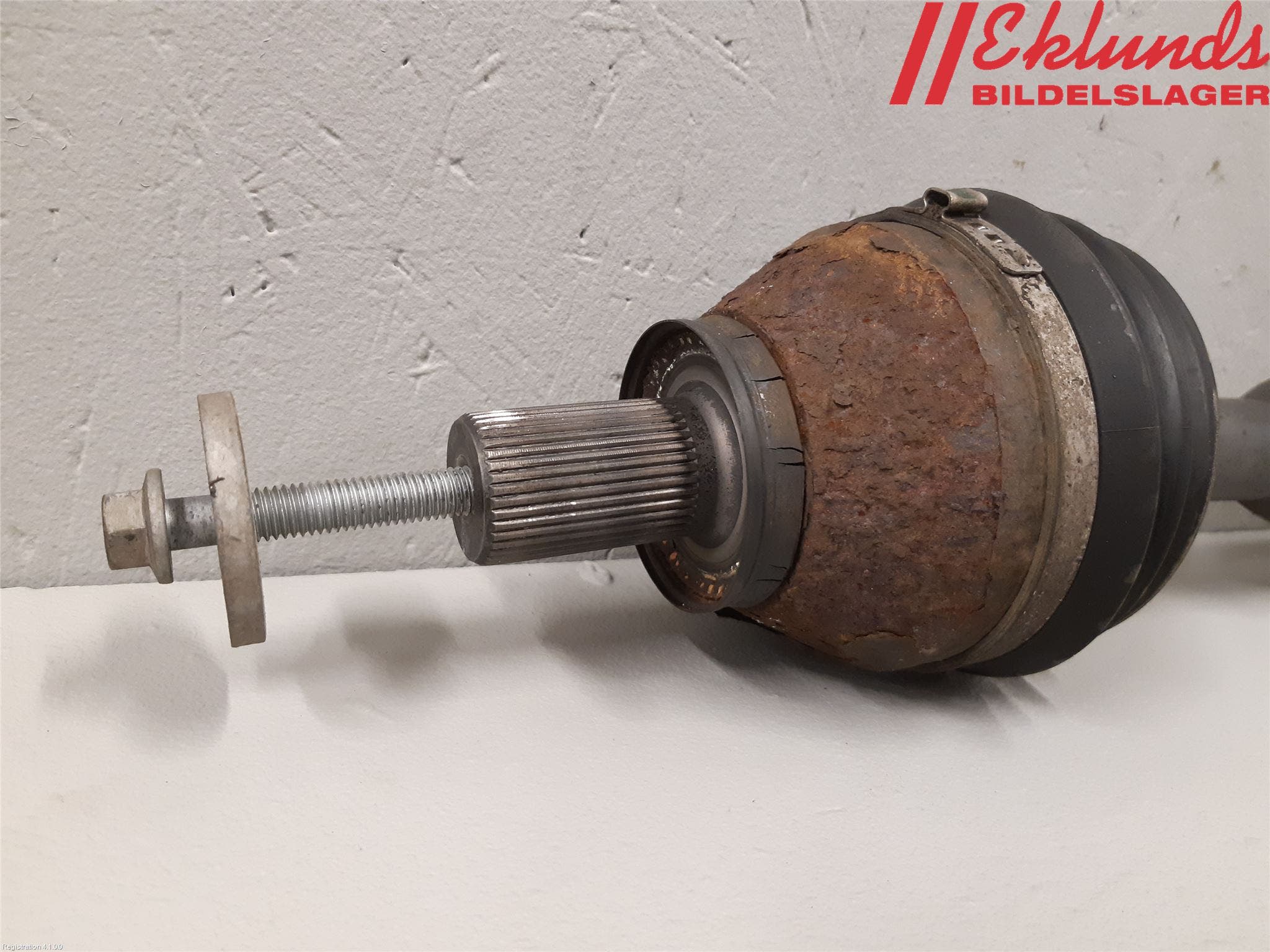 Volvo XC70 08-13 Drivaxel Fram Höger