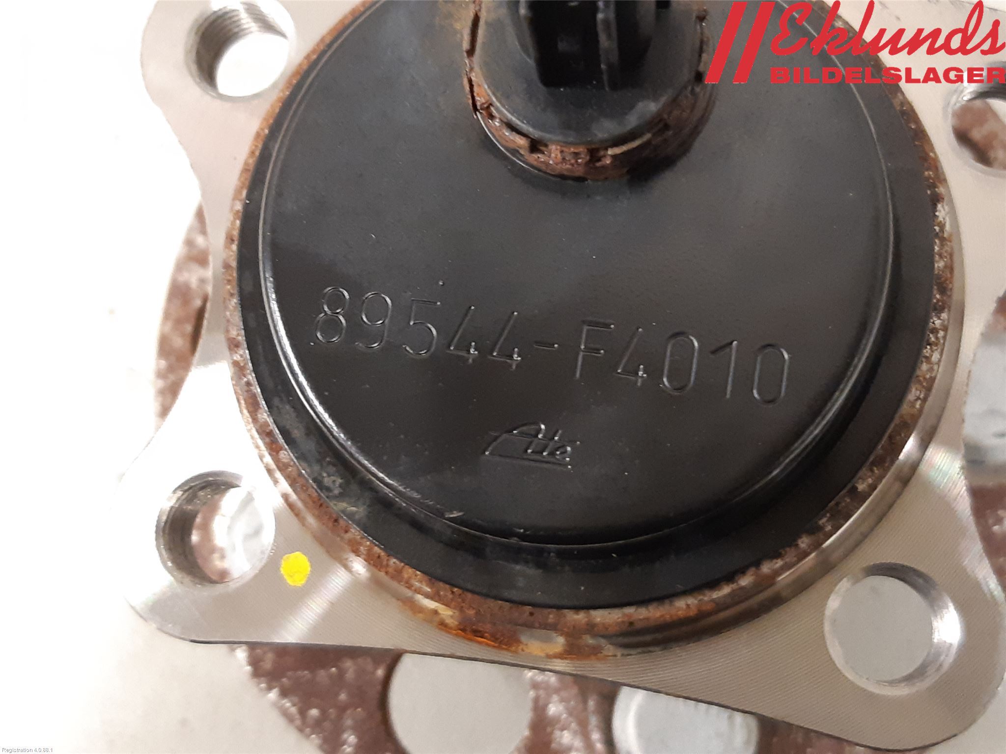 Toyota YARIS XP21 20- Nav Bak