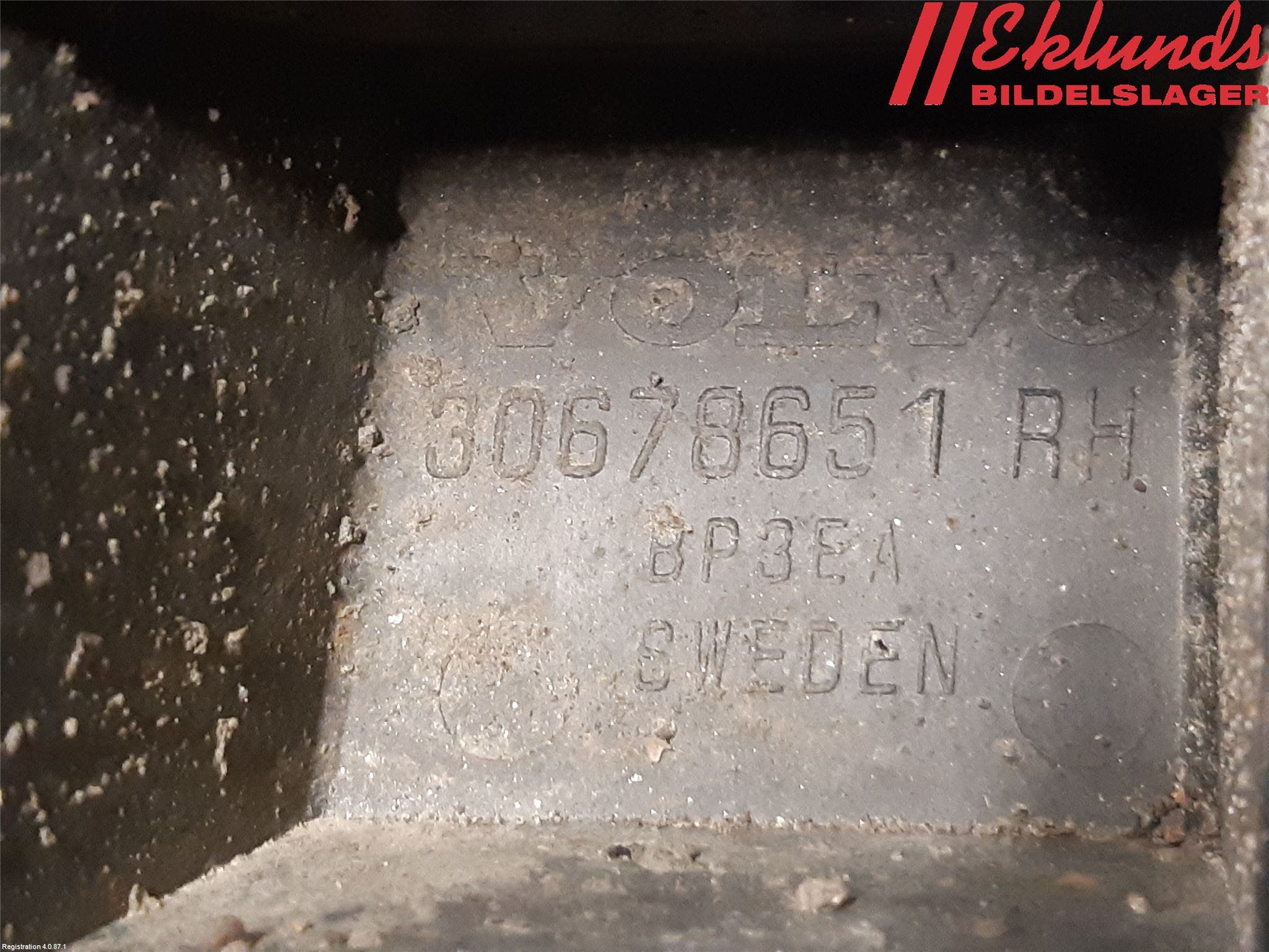 Volvo V70 08-13 Stötfångarfäste Bak Hö