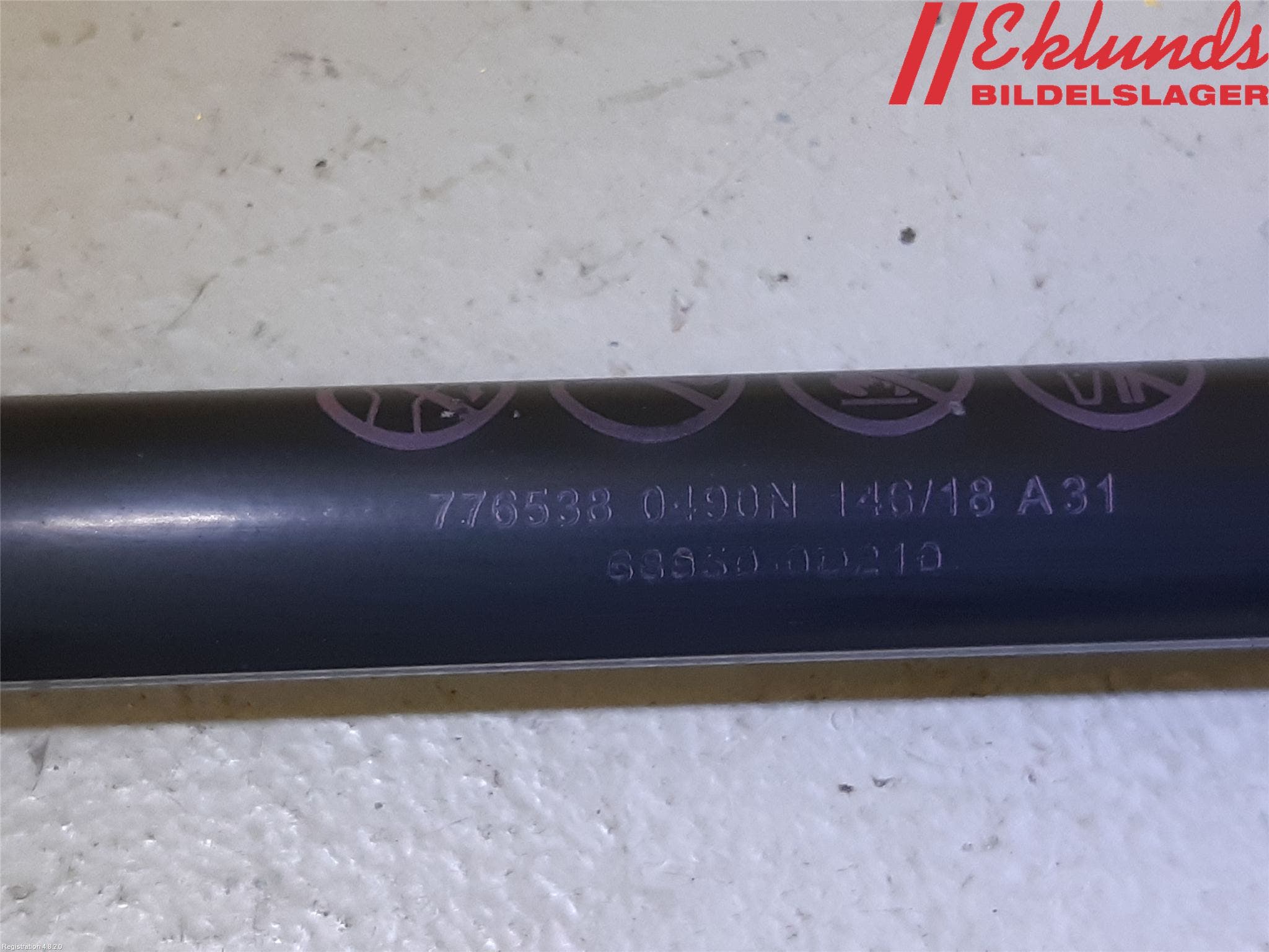 Toyota YARIS XP130 15-20 Gasfjäder Baklucka