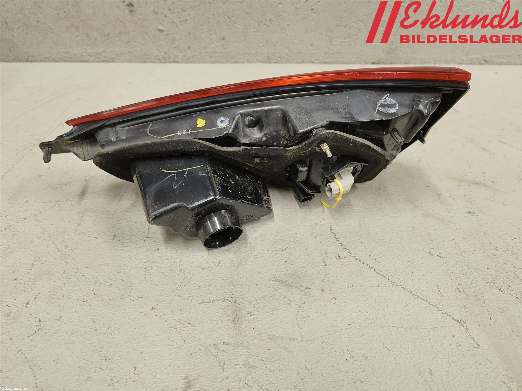 Nissan QASHQAI 14-17 Bakljus Lucka Vä