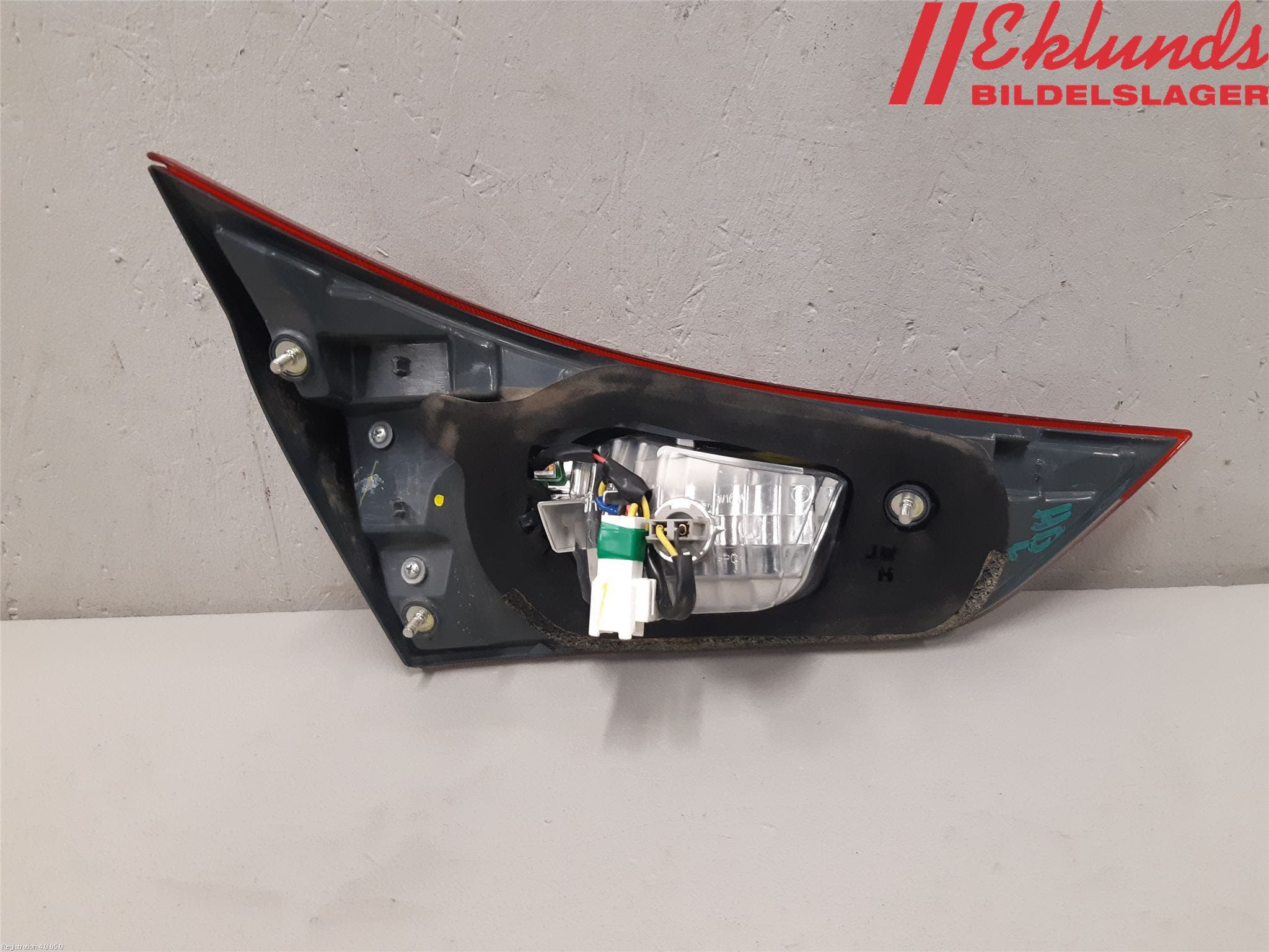 Toyota AURIS 13-19 Bakljus Lucka Hö