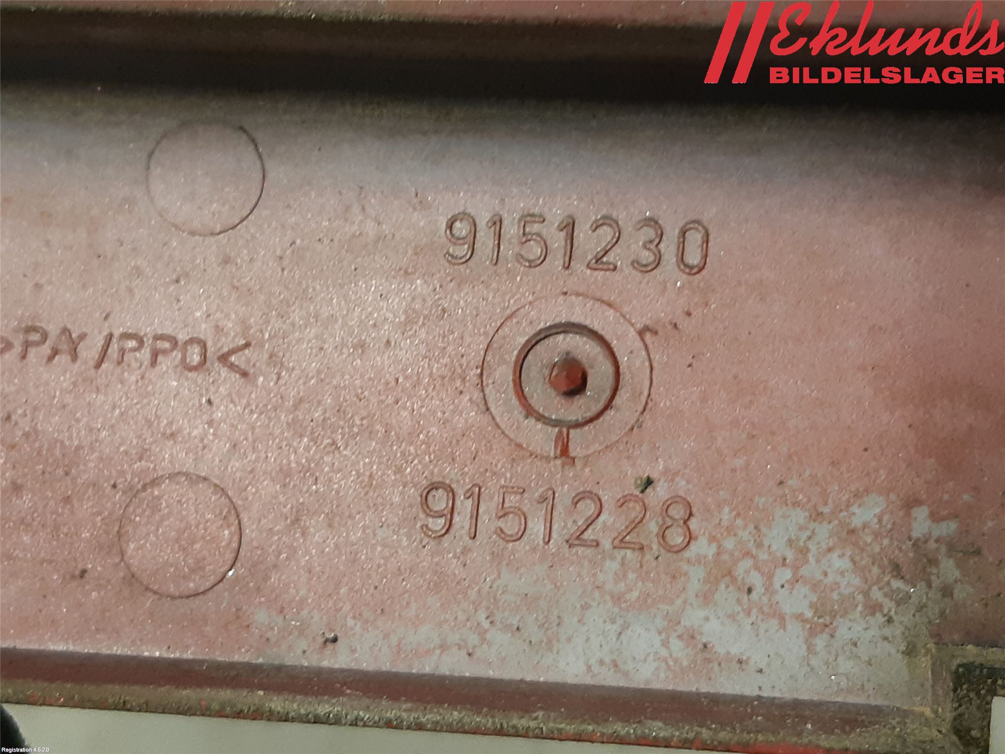 Volvo 850 91-97 Strålkastarsarg Vänster